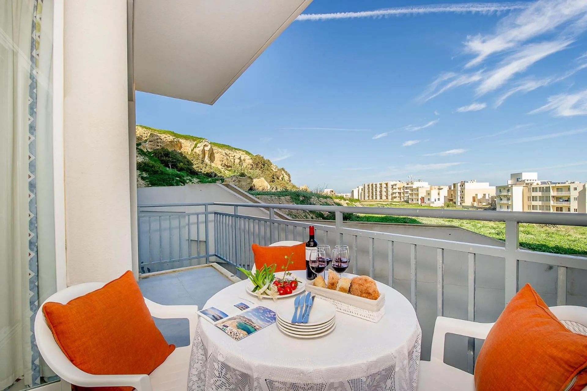 Balcony/Terrace in Hillock Residence Apartments