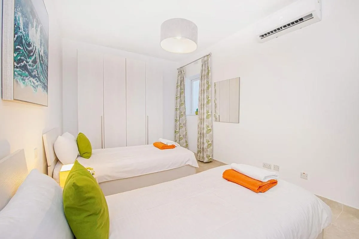 Other, Bed in Hillock Residence Apartments