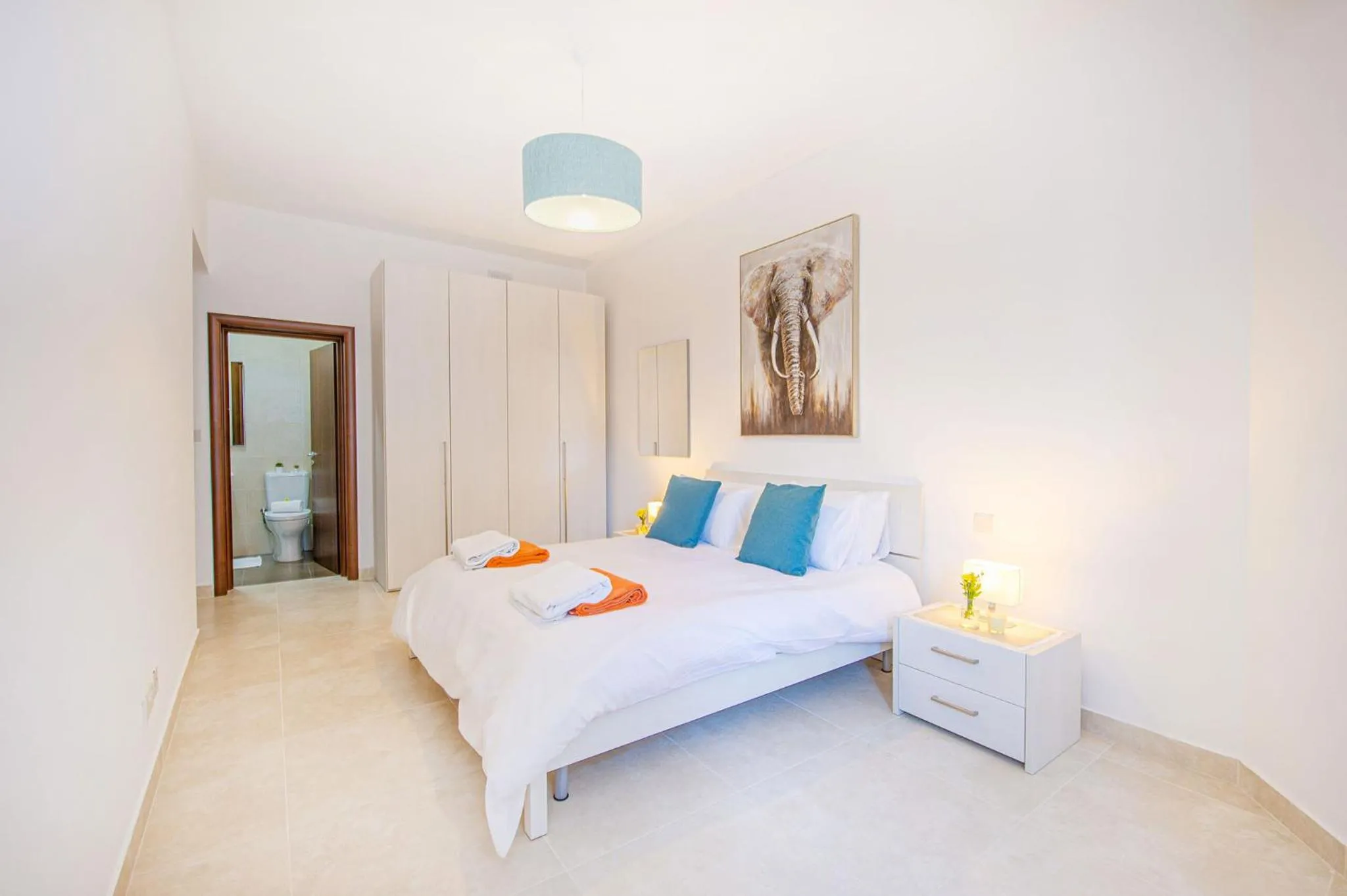 Bed in Hillock Residence Apartments