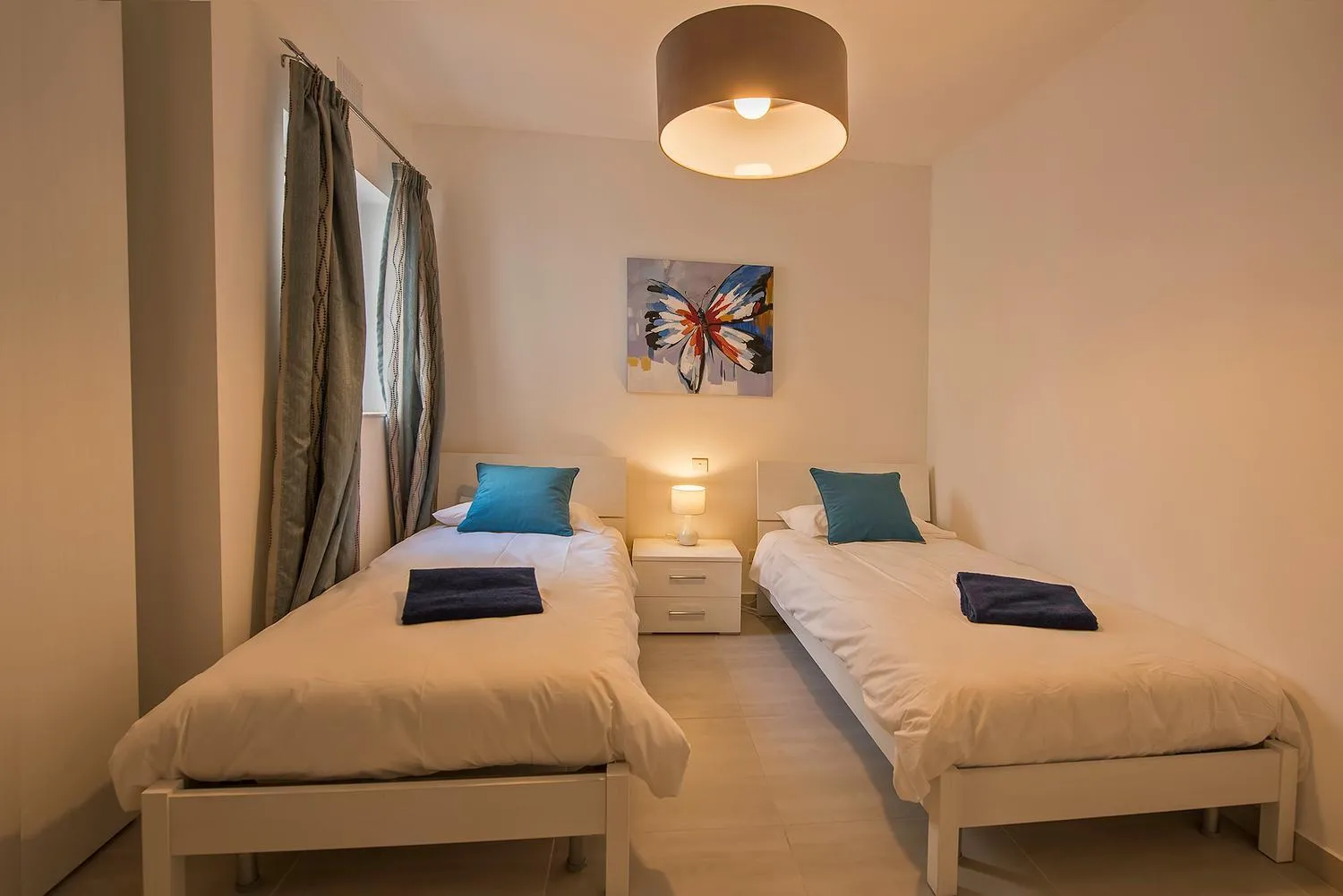 Bedroom, Bed in Hillock Residence Apartments