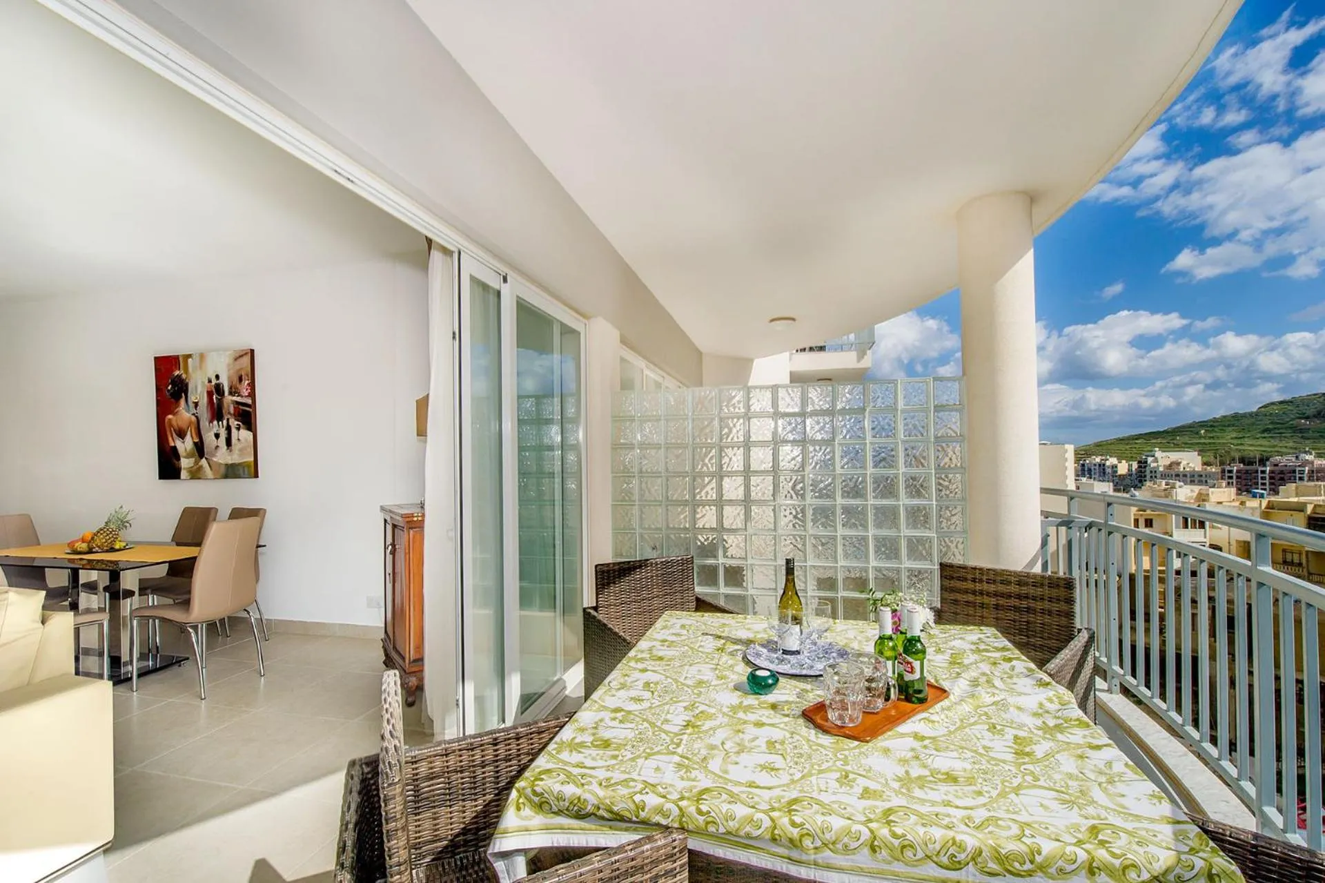 Balcony/Terrace in Hillock Residence Apartments