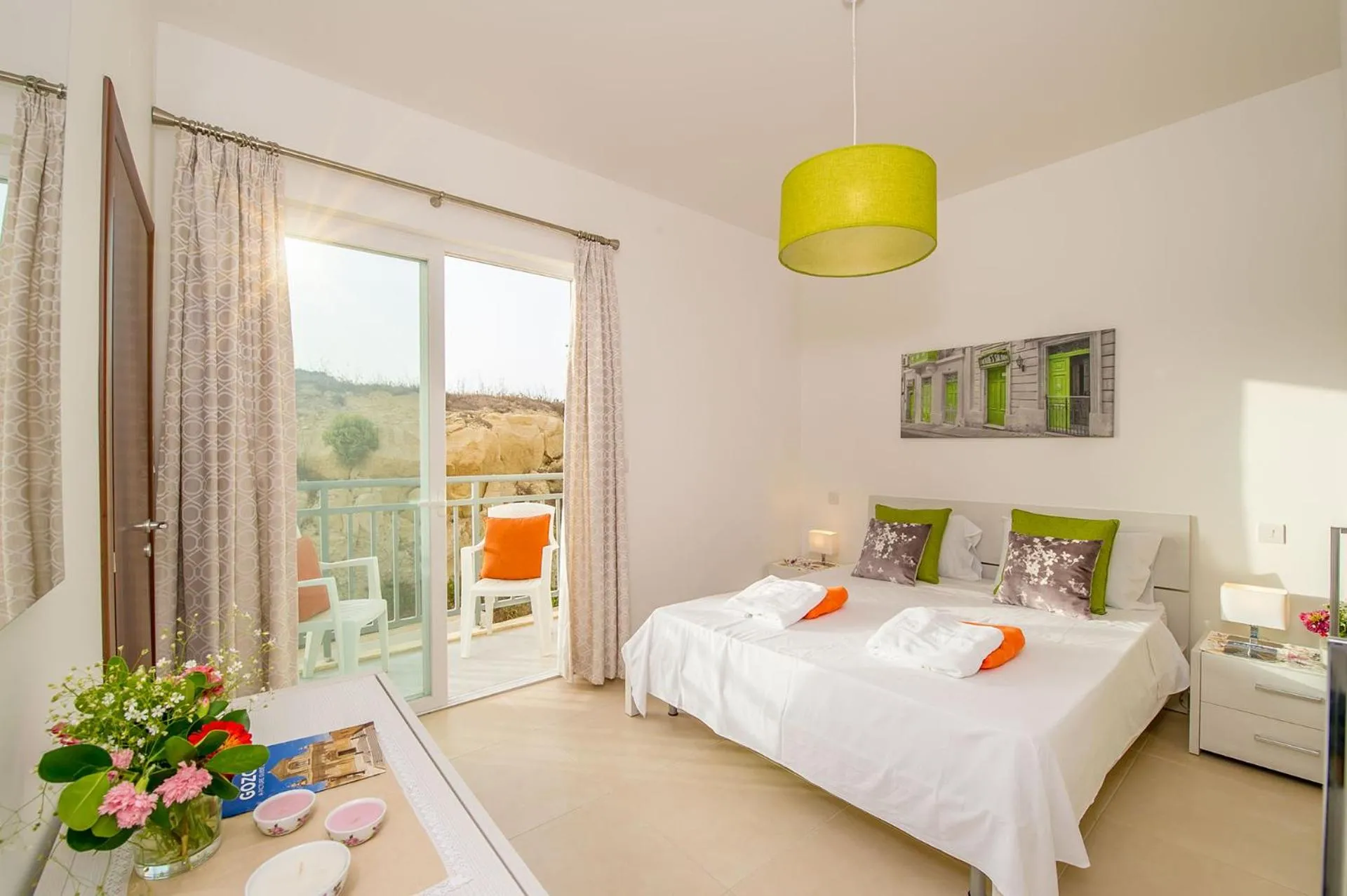 Bed in Hillock Residence Apartments