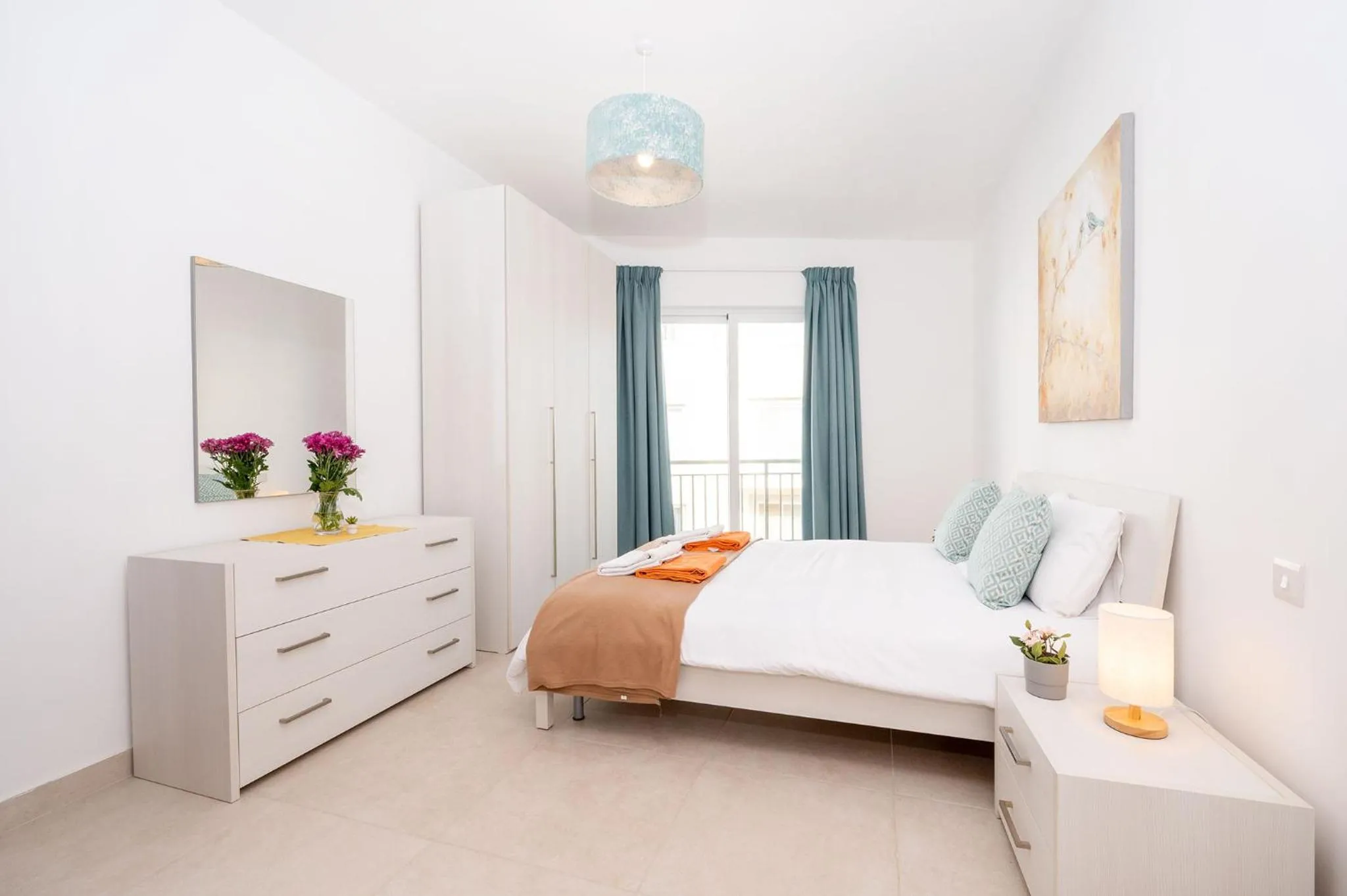 Bed in Hillock Residence Apartments