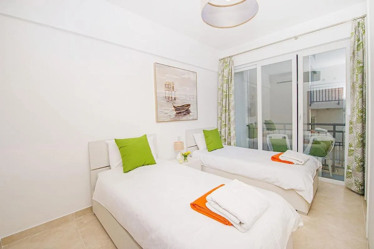 Other, Bed in Hillock Residence Apartments
