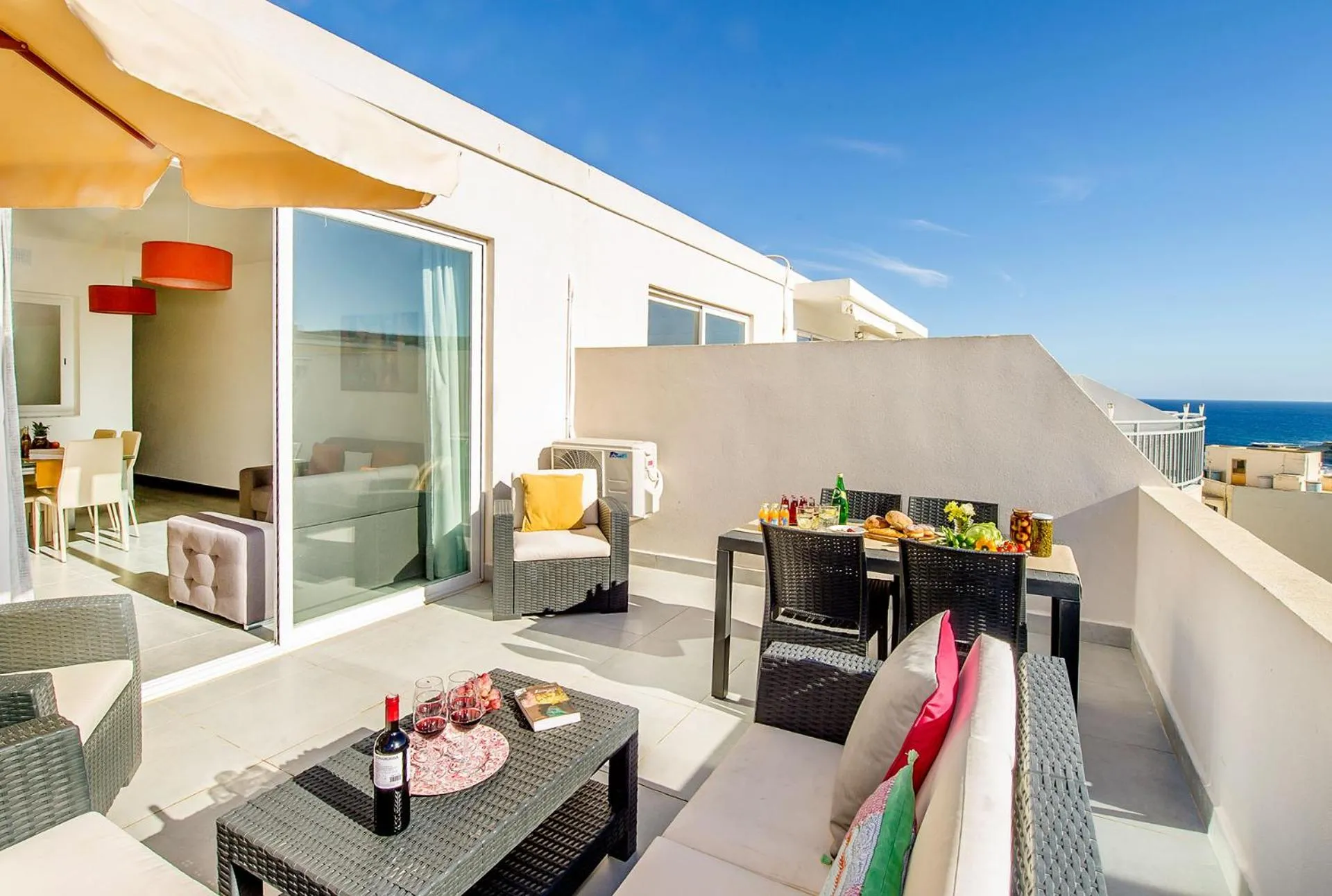 Balcony/Terrace in Hillock Residence Apartments