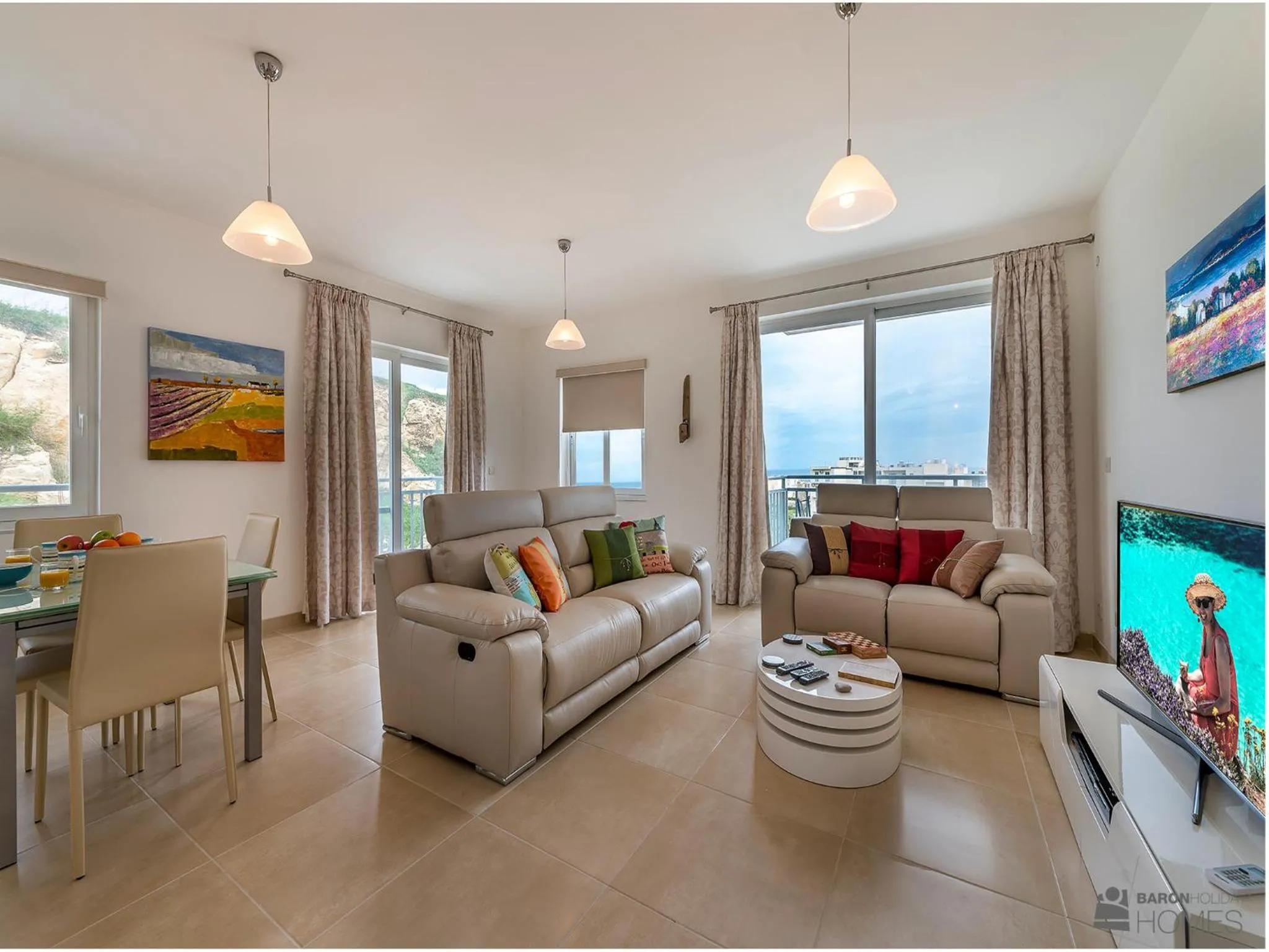 Living room in Hillock Residence Apartments
