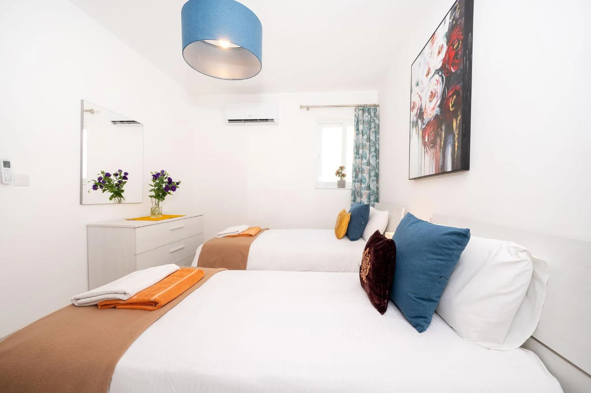 Bed in Hillock Residence Apartments