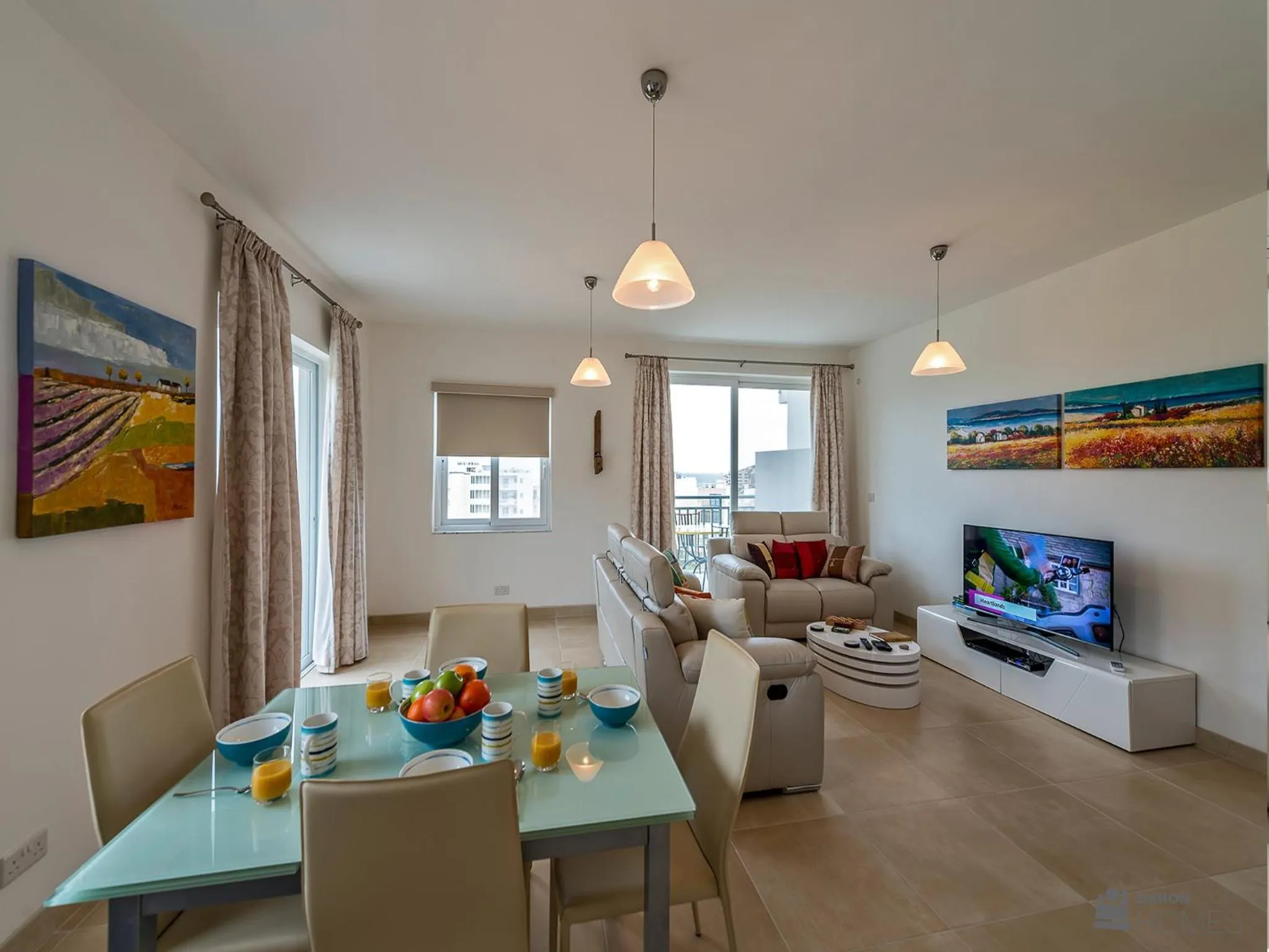 Living room in Hillock Residence Apartments