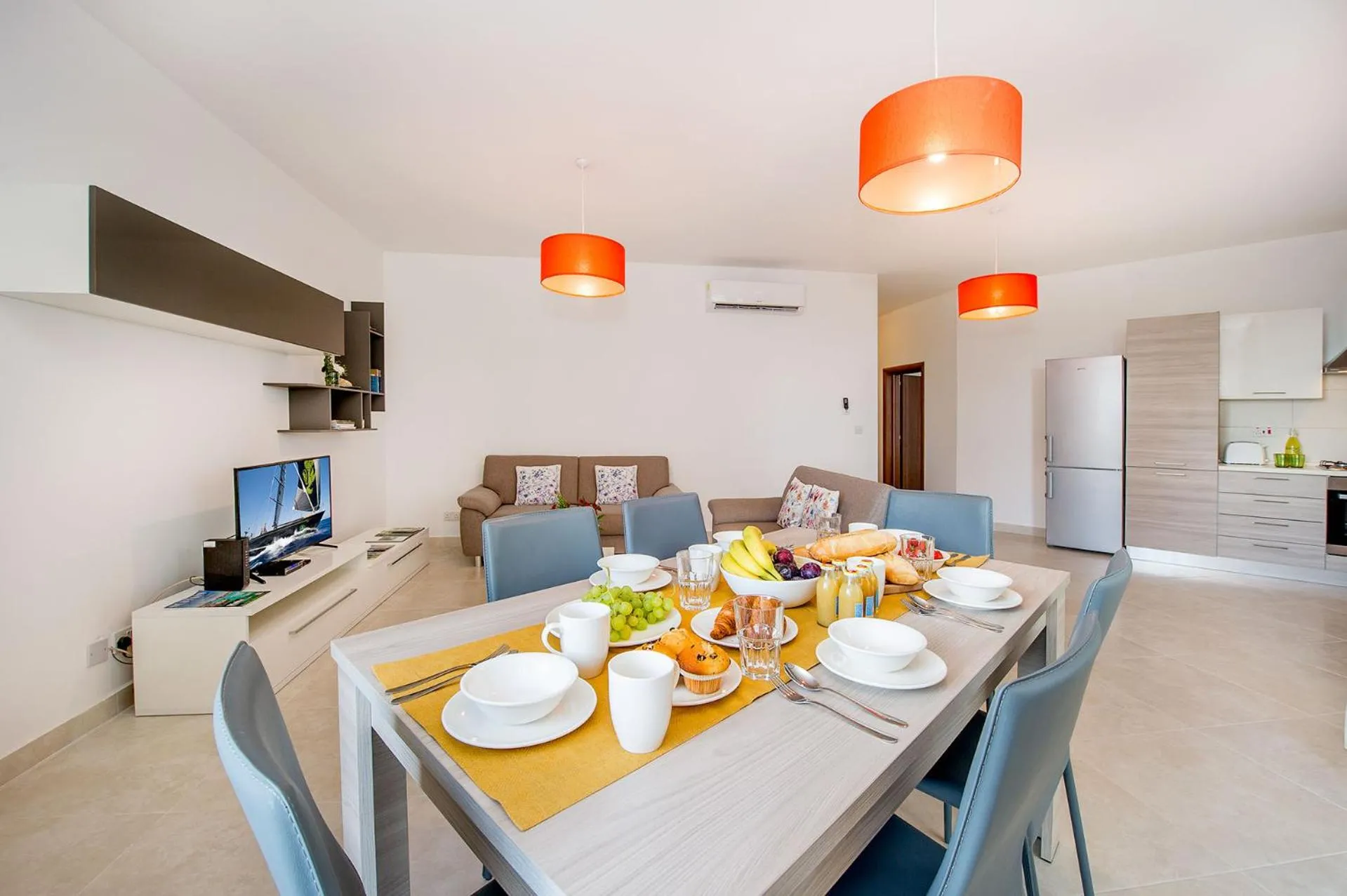 Dining area in Hillock Residence Apartments