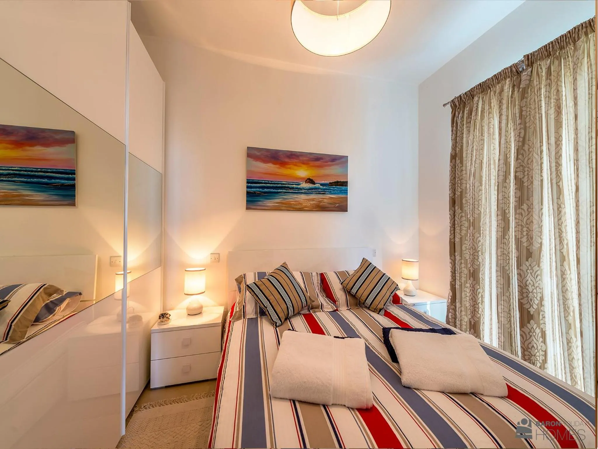 Balcony/Terrace, Bed in Hillock Residence Apartments