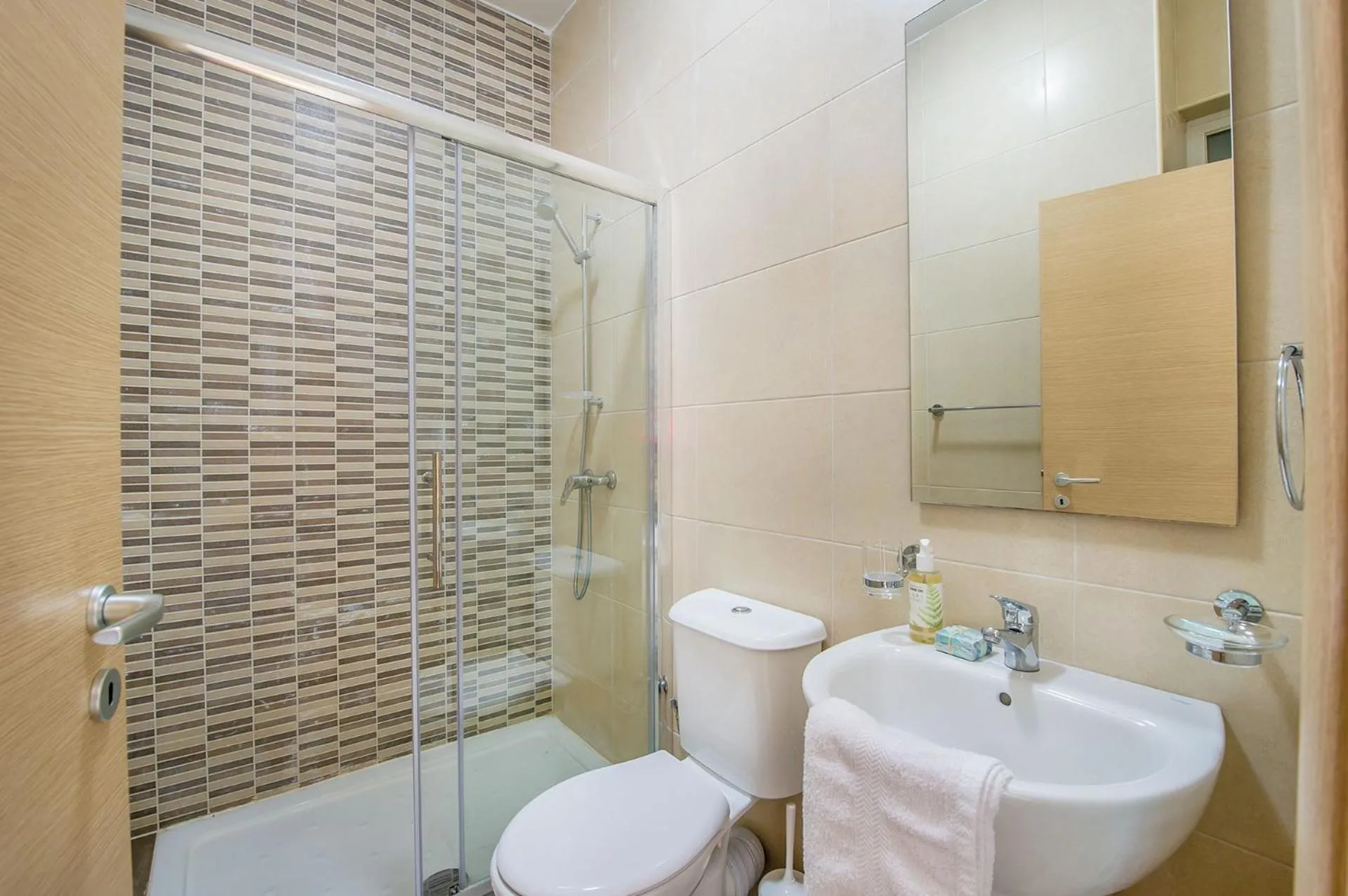Bathroom in Hillock Residence Apartments