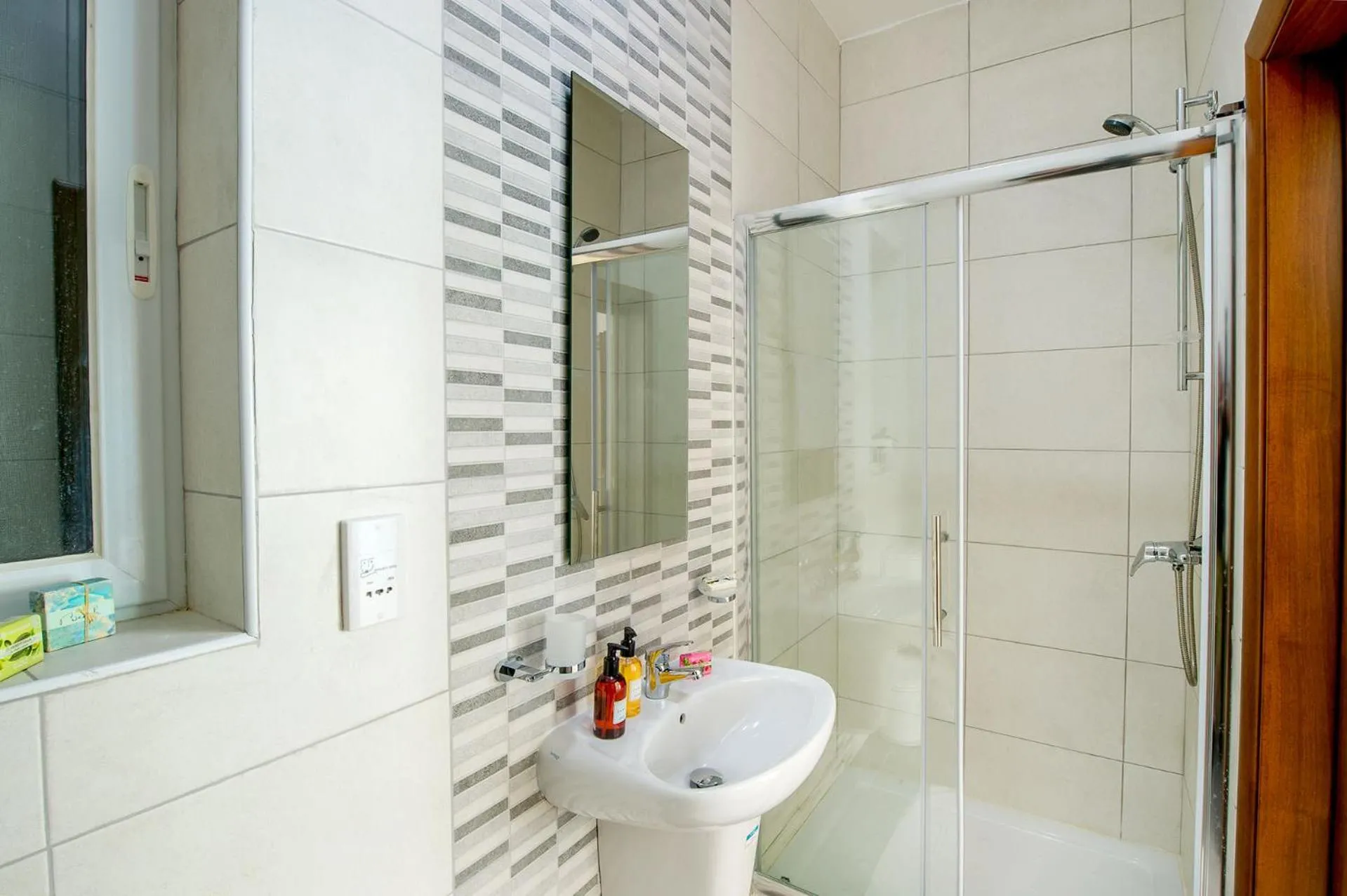Bathroom in Hillock Residence Apartments