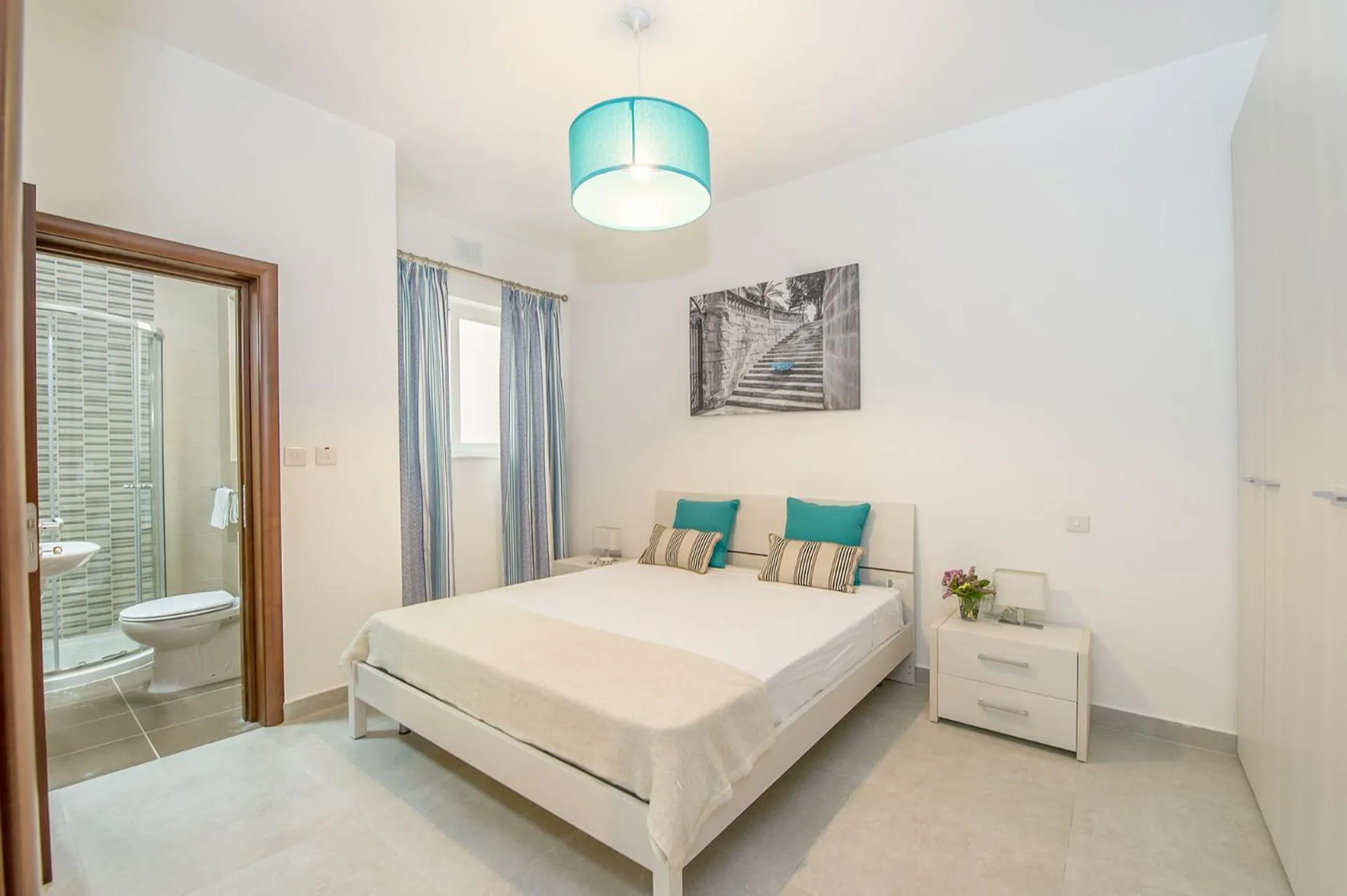 Bedroom, Bed in Hillock Residence Apartments