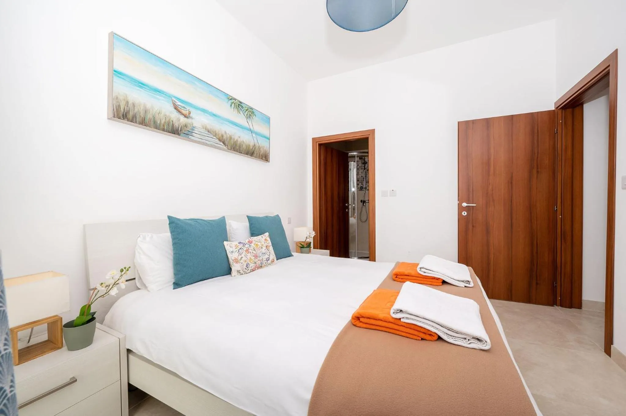 Bed in Hillock Residence Apartments