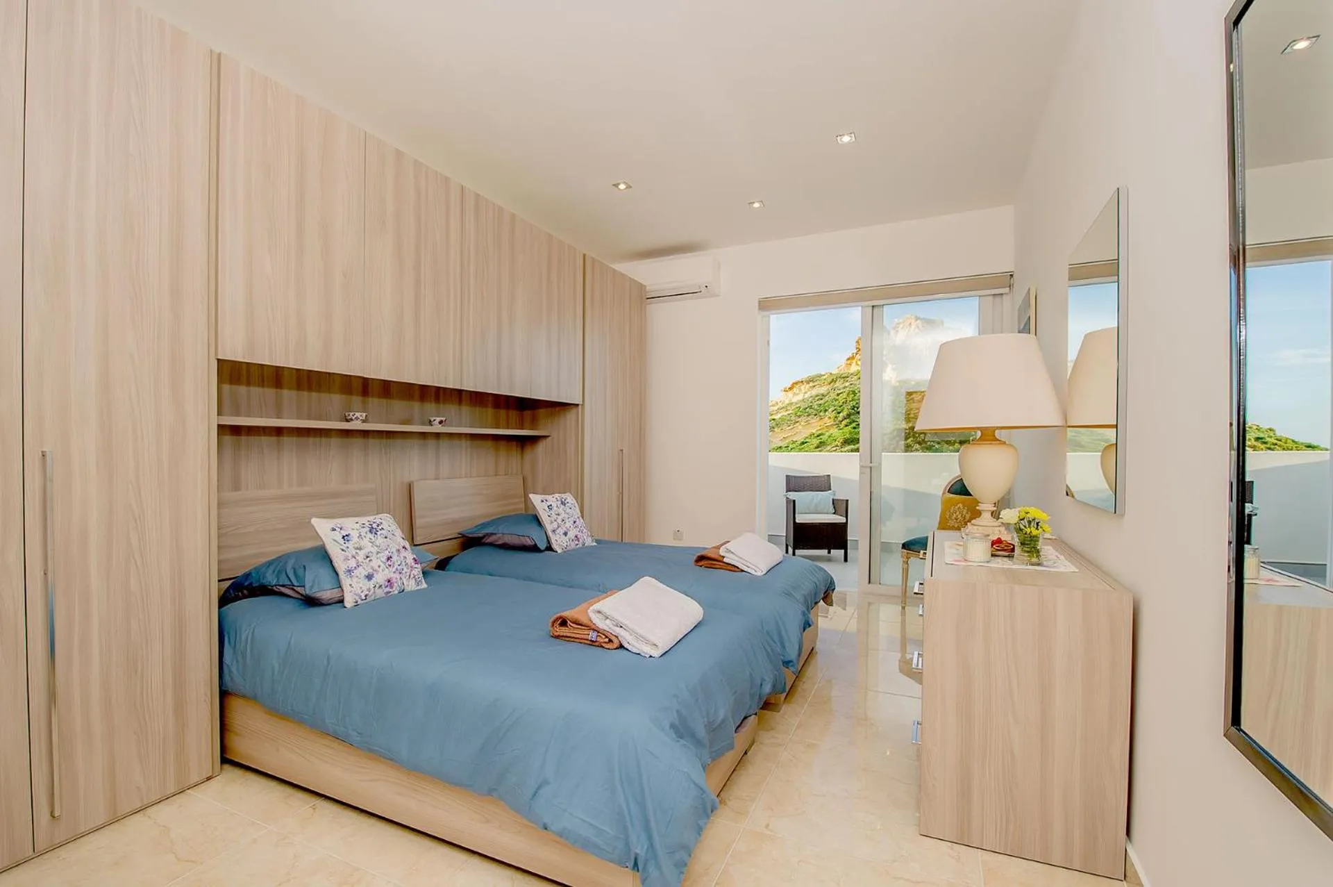 Bed in Hillock Residence Apartments