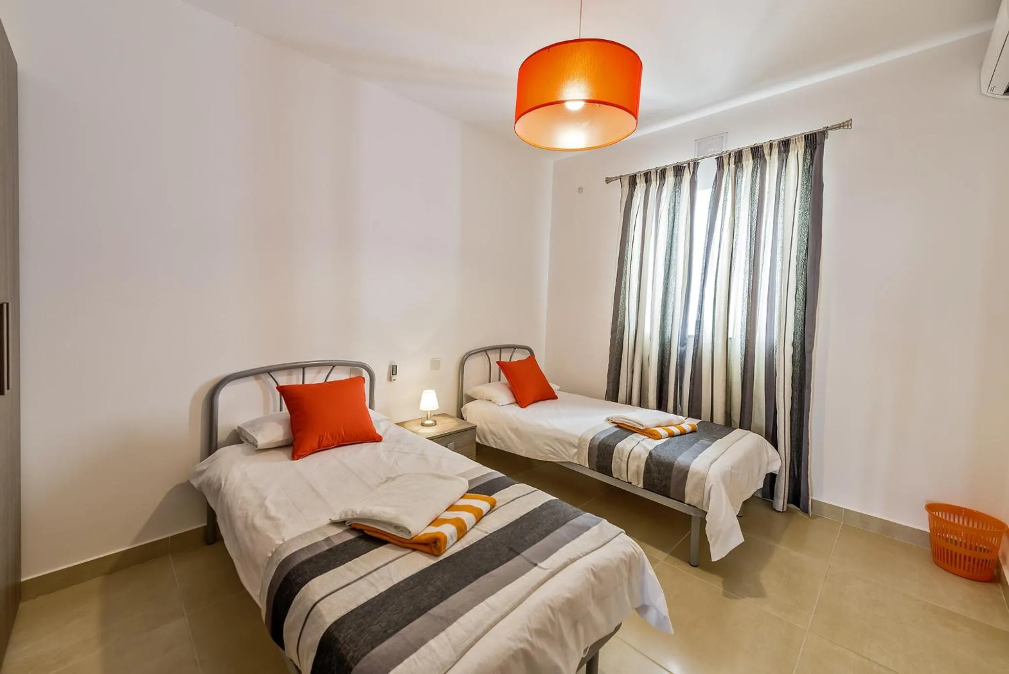 Bed in Hillock Residence Apartments