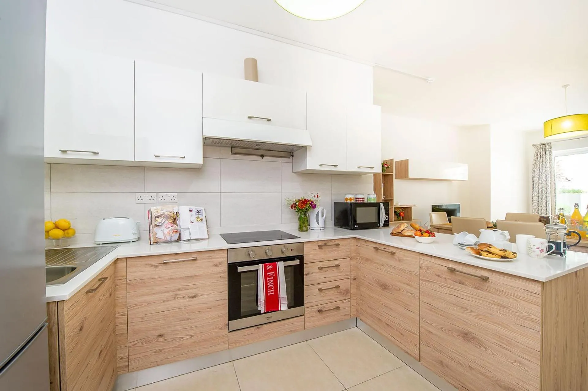 Kitchen or kitchenette in Hillock Residence Apartments