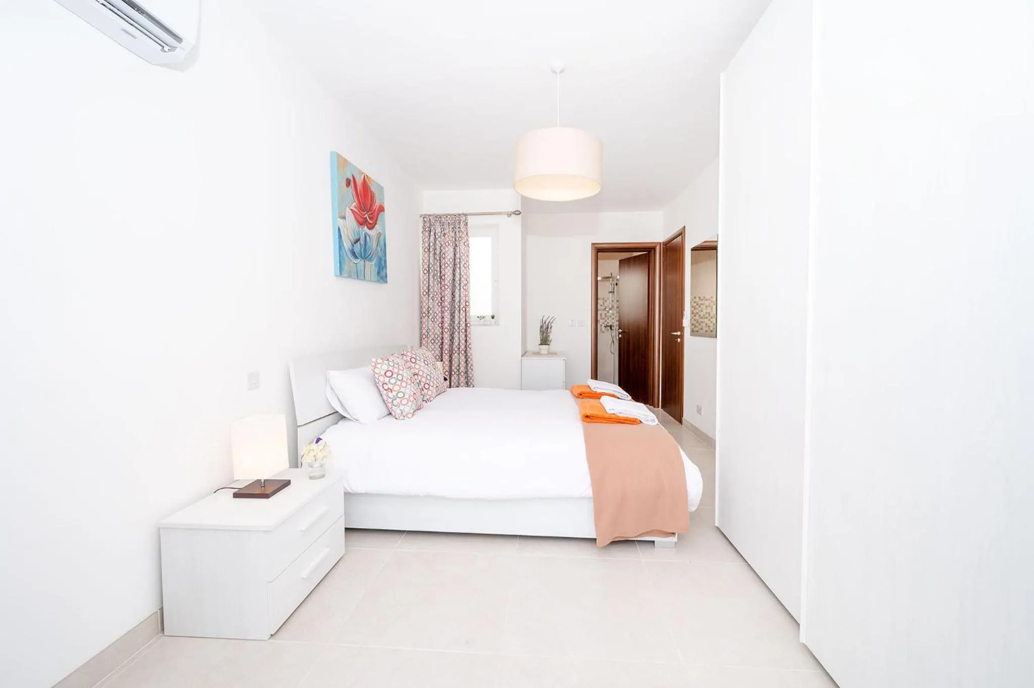 Bed in Hillock Residence Apartments
