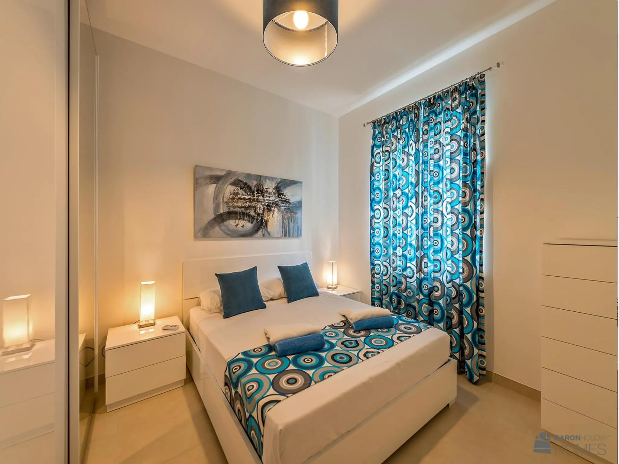 Bedroom, Bed in Hillock Residence Apartments