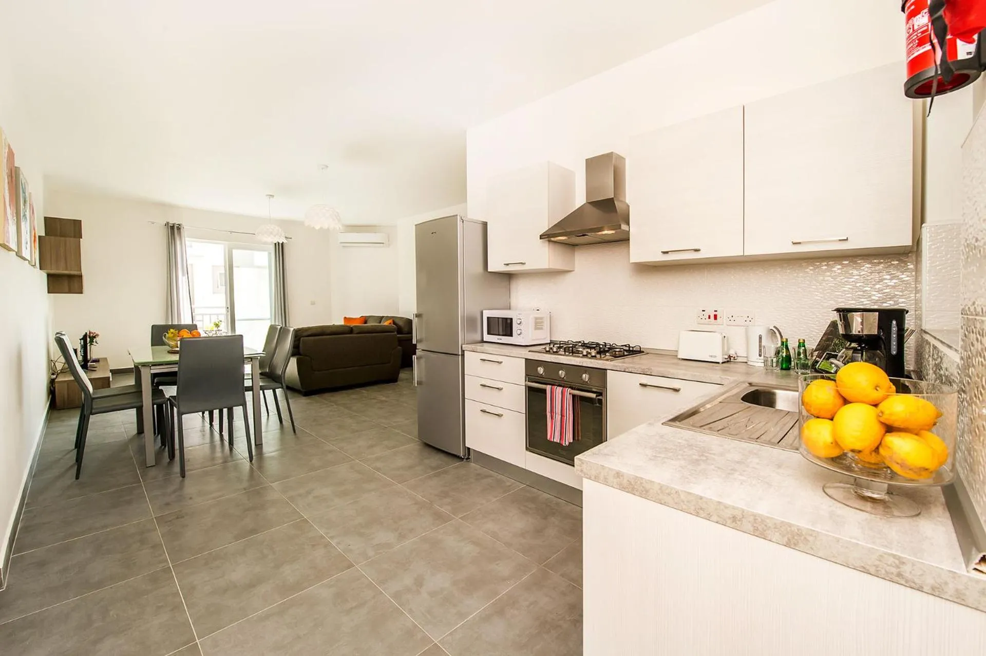 Kitchen or kitchenette in Hillock Residence Apartments