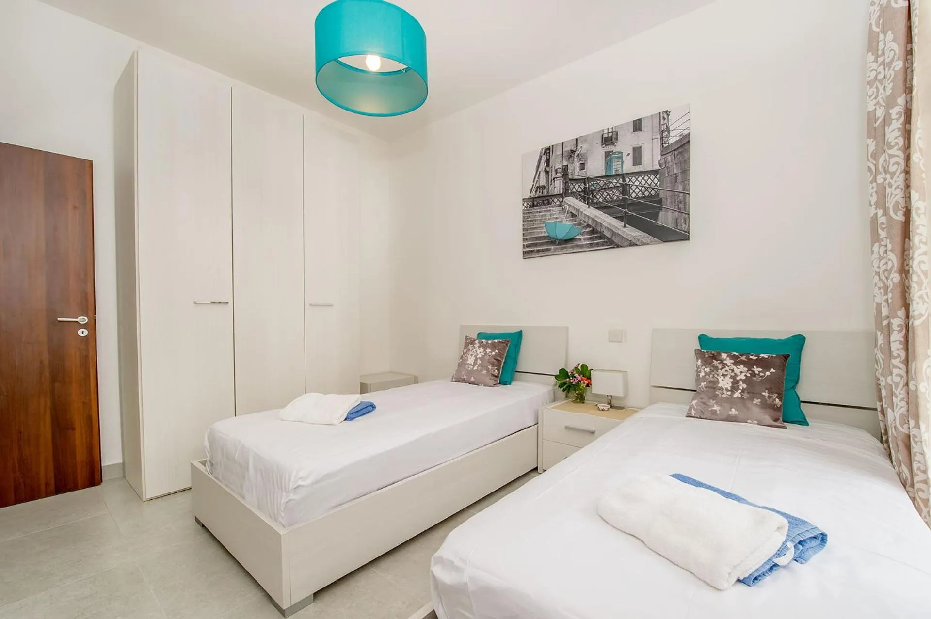 Bedroom, Bed in Hillock Residence Apartments