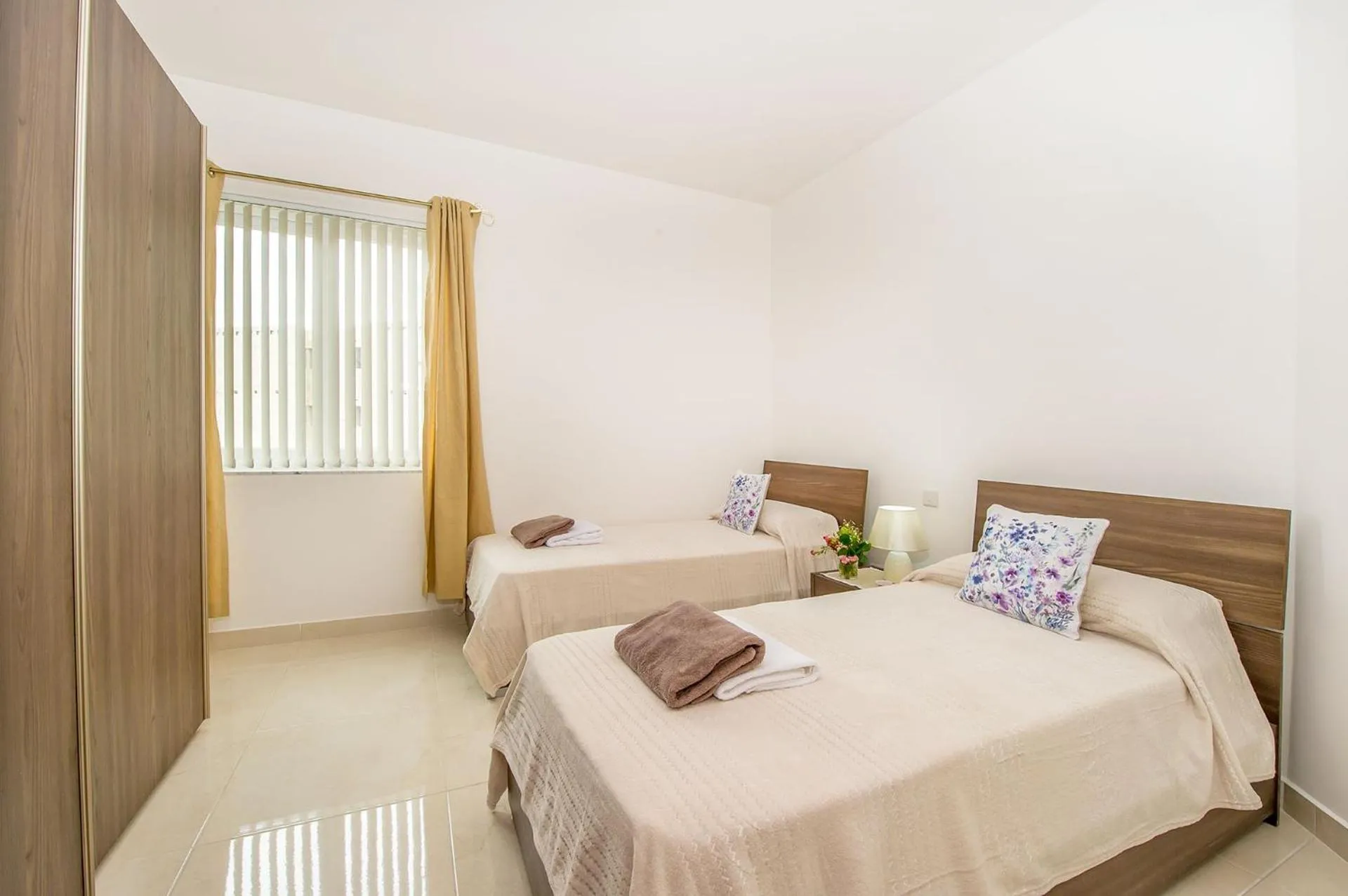 Bedroom, Bed in Hillock Residence Apartments
