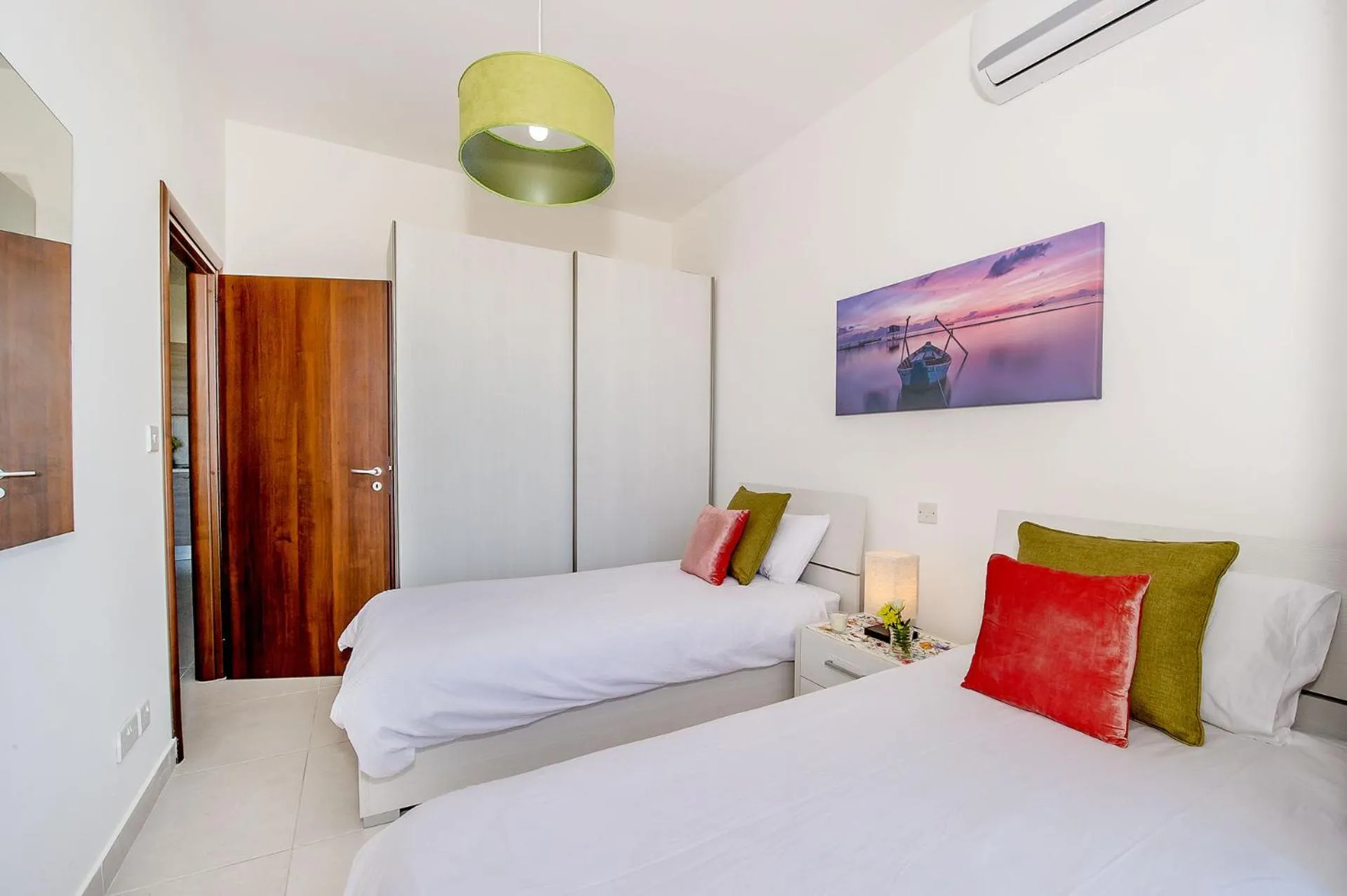 Bed in Hillock Residence Apartments