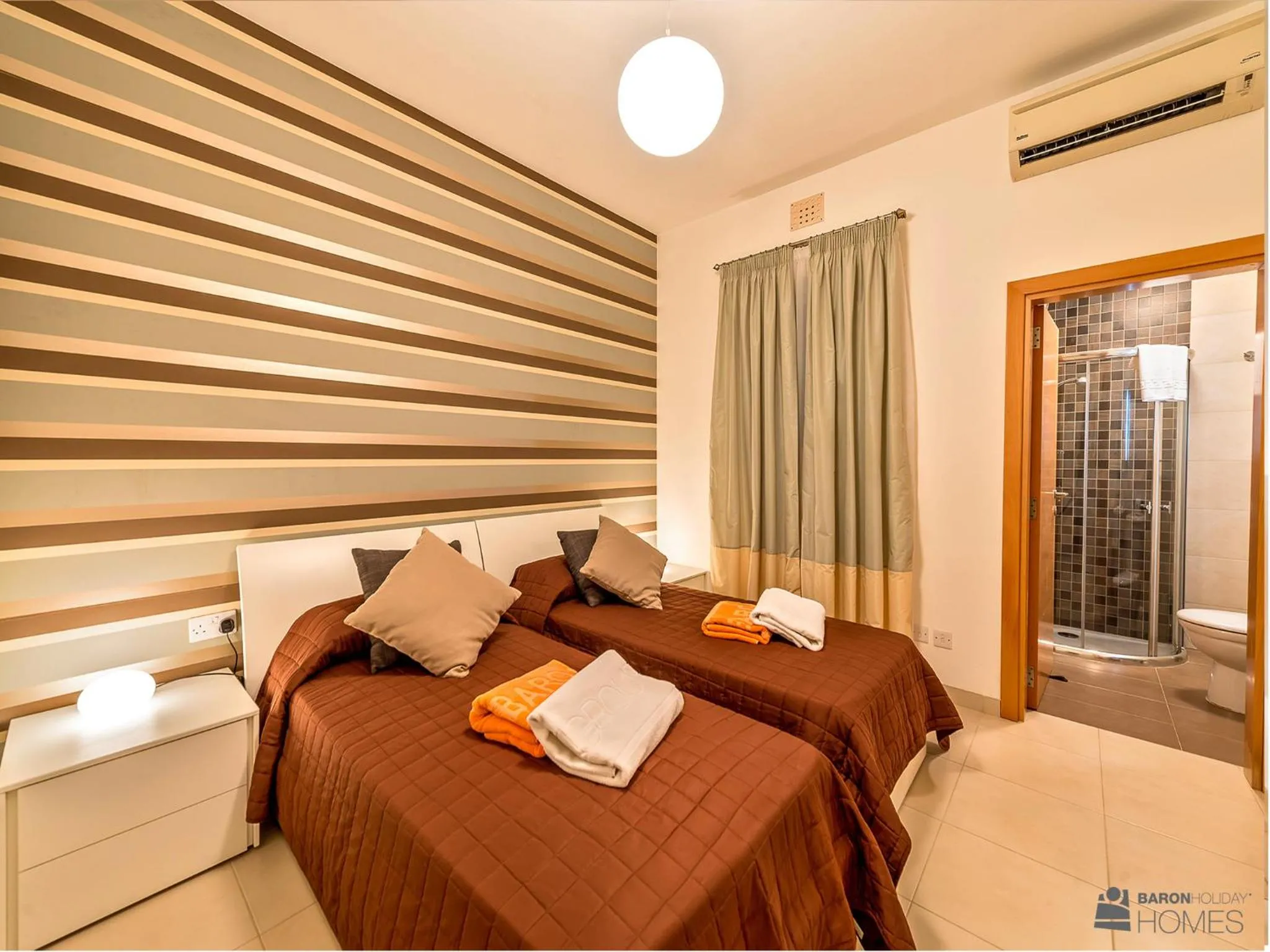 Bedroom, Bed in Hillock Residence Apartments
