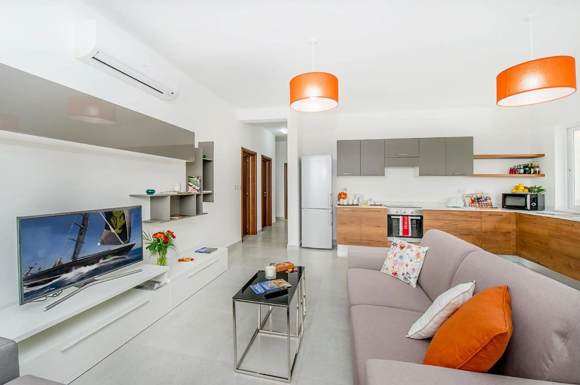 Living room in Hillock Residence Apartments