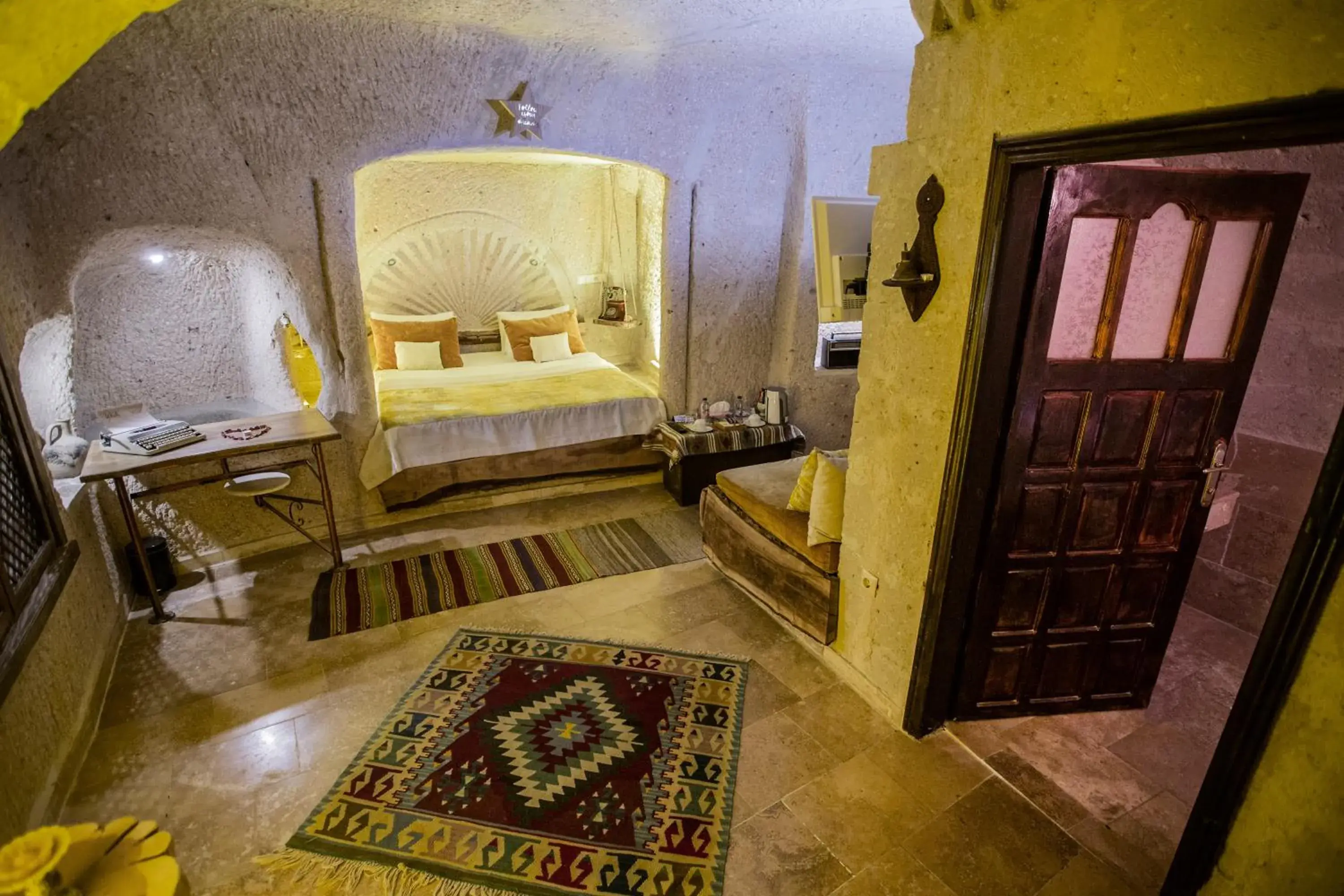 Cave Room with Jacuzzi in Wish Cappadocia Cave Room with Jacuzzi in Wish Cappadocia
