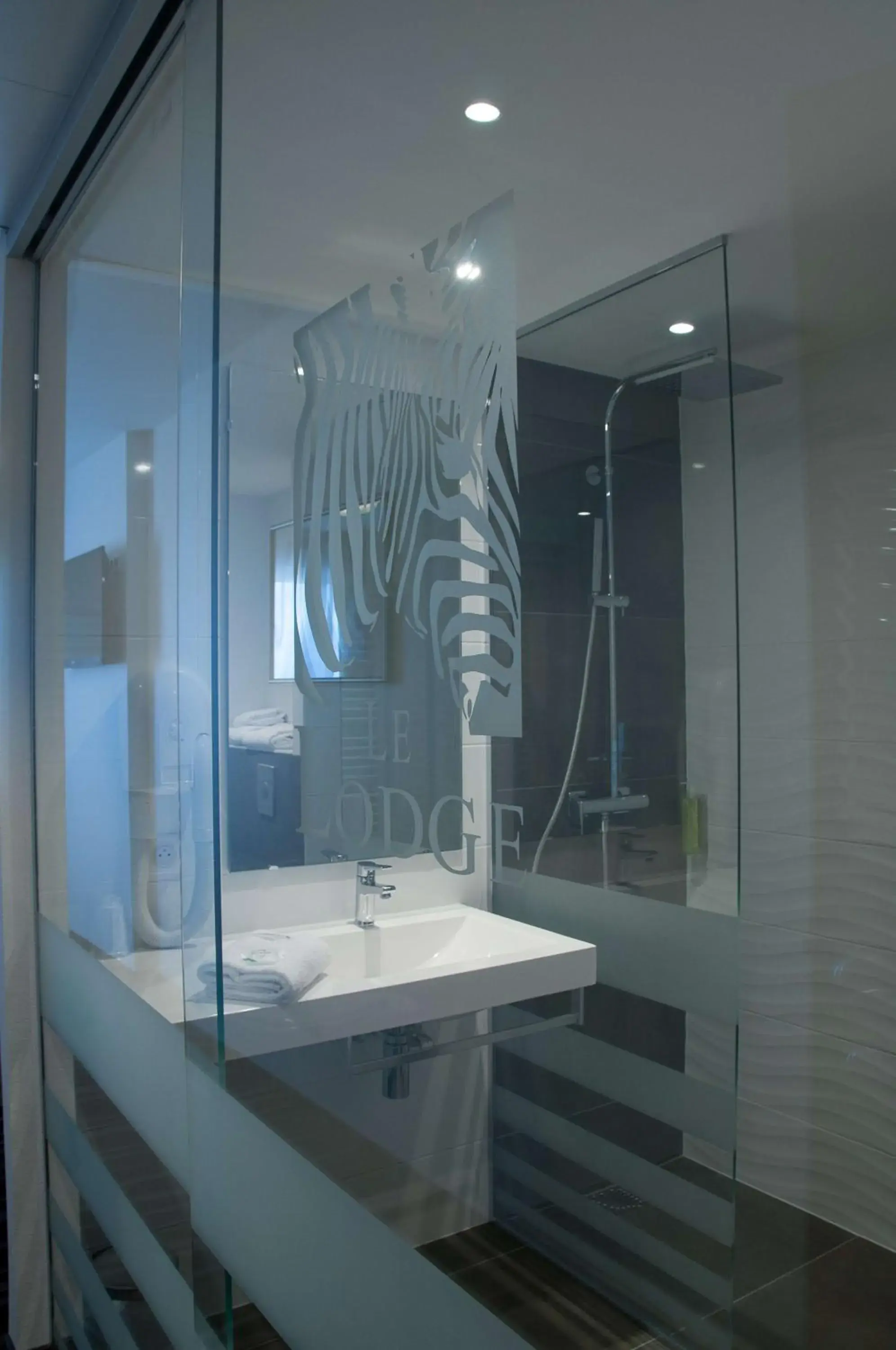 Bathroom in Brit Hotel Strasbourg Le Lodge Bathroom in Brit Hotel Strasbourg Le Lodge