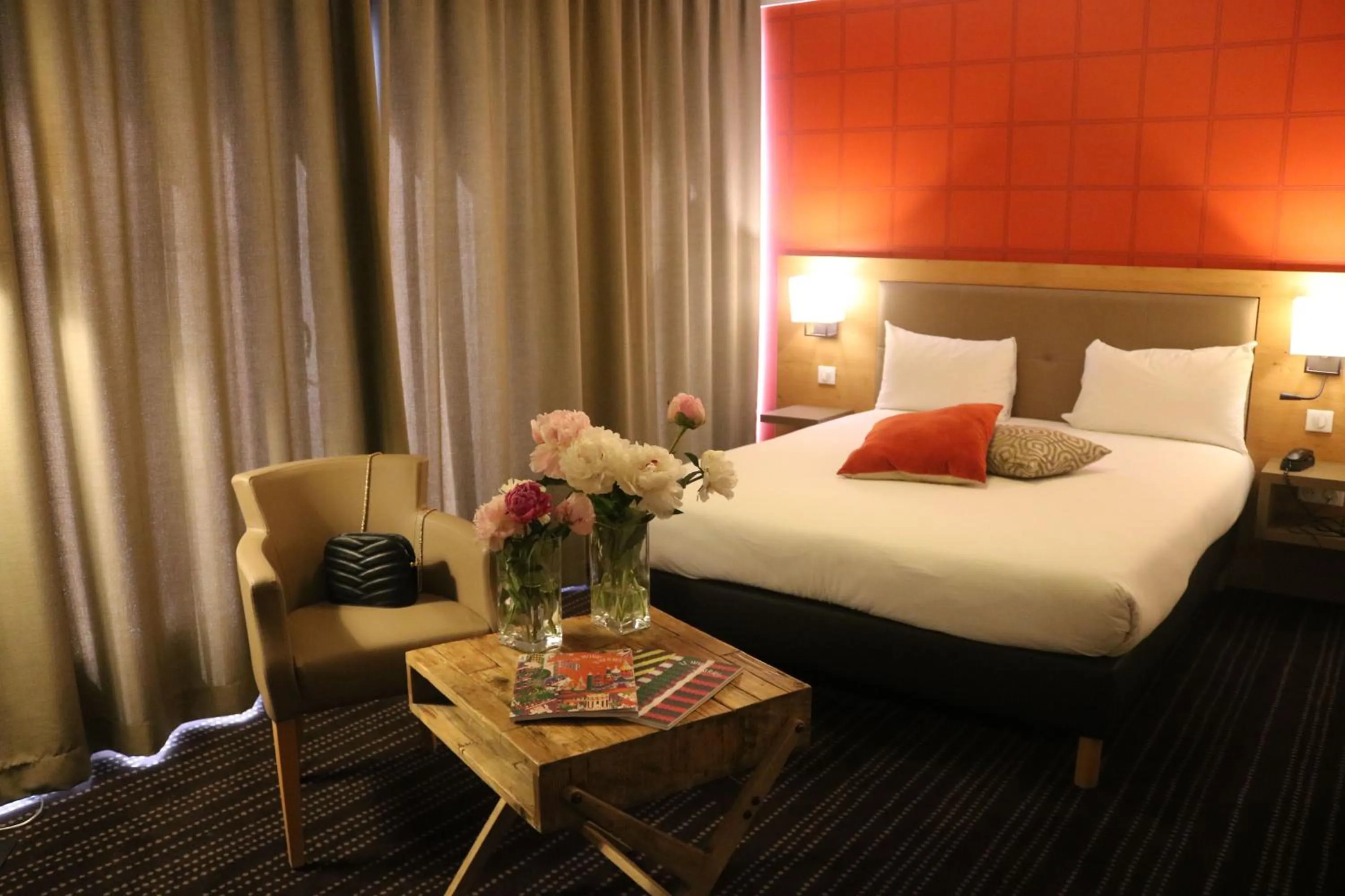 Photo of the whole room, Bed in Le Lodge Brit Hotel Strasbourg Zenith