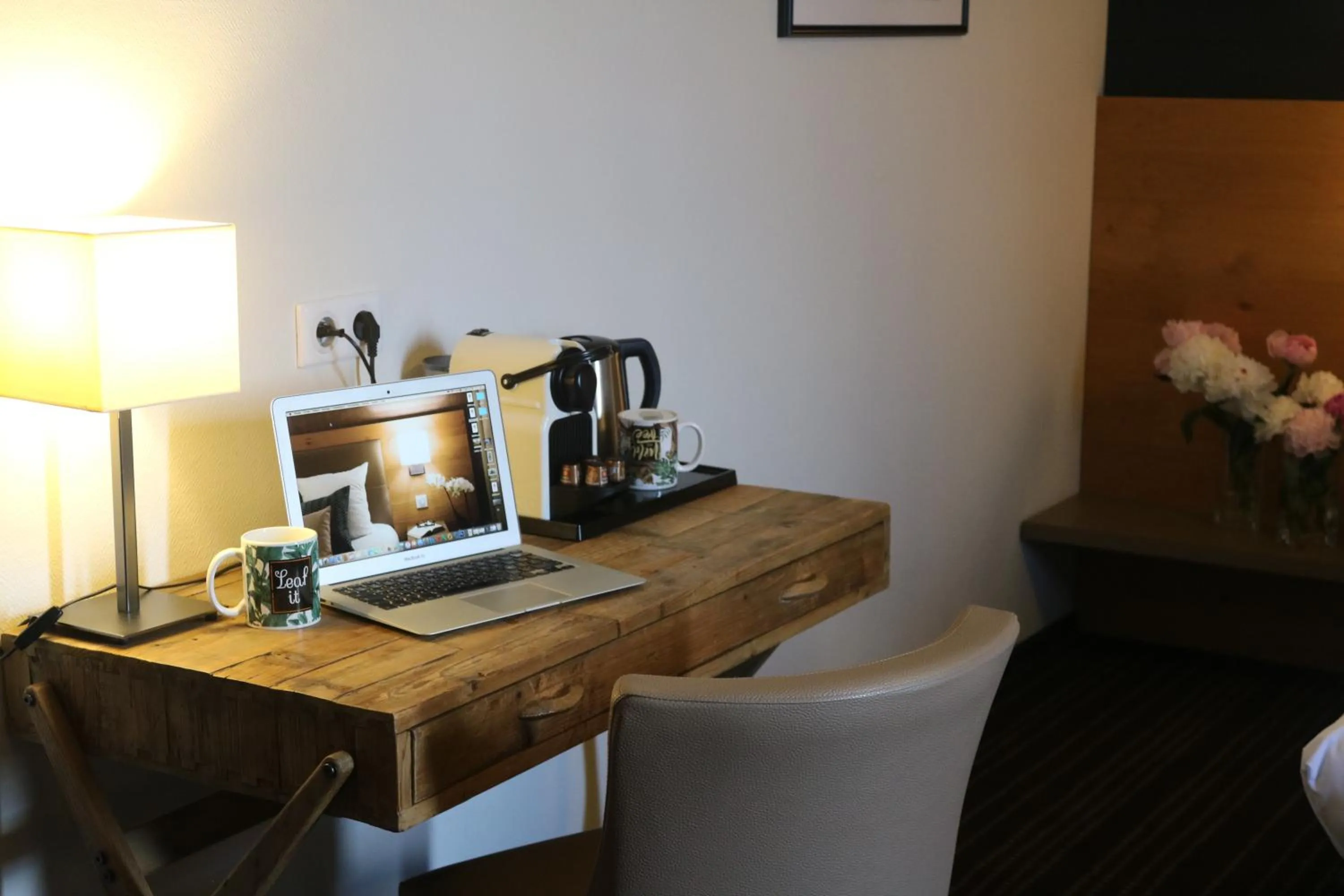 Bedroom in Le Lodge Brit Hotel Strasbourg Zenith