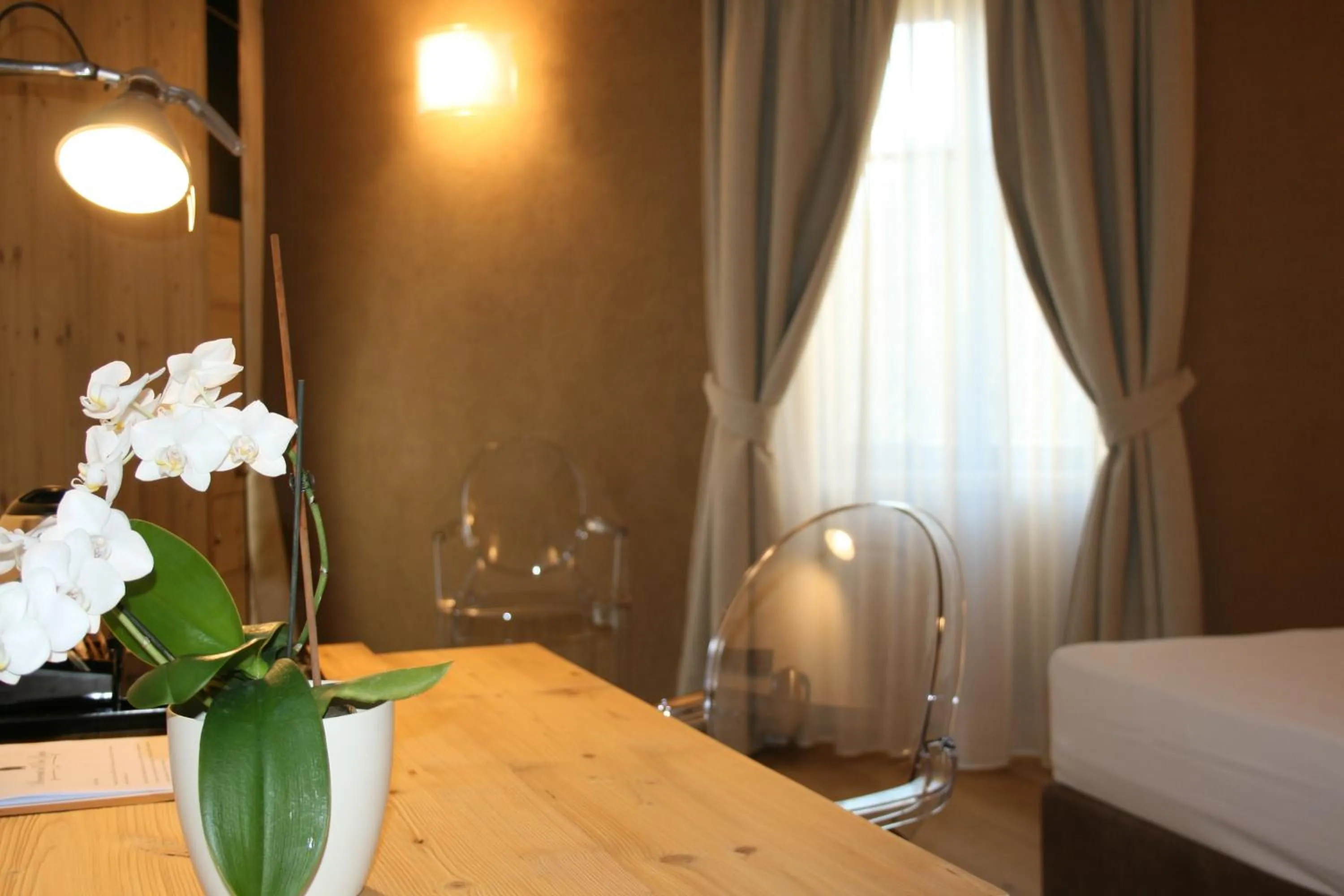 Decorative detail, Bed in Hotel Orso Grigio