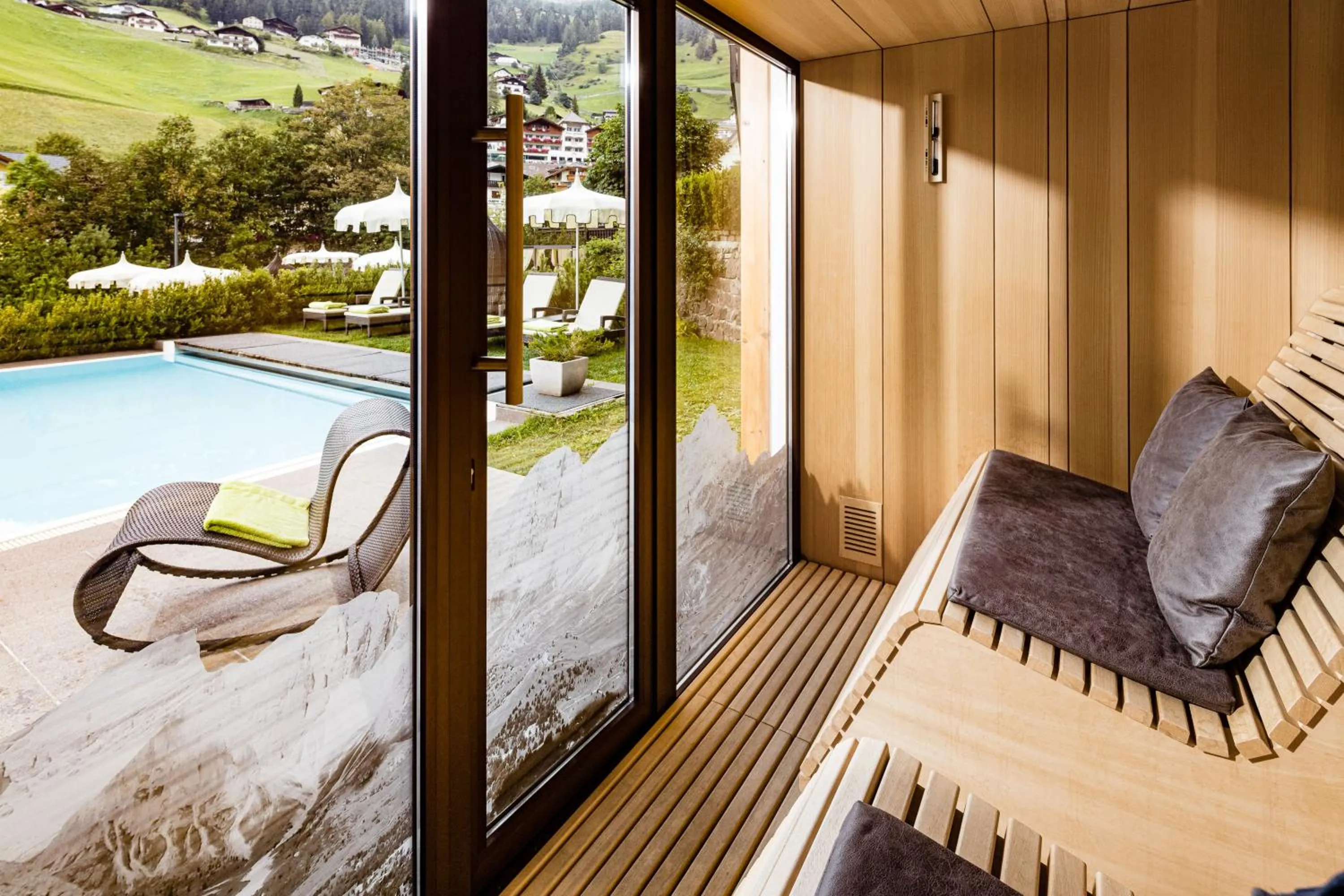 Massage in Boutique & Fashion Hotel Maciaconi - Gardenahotels