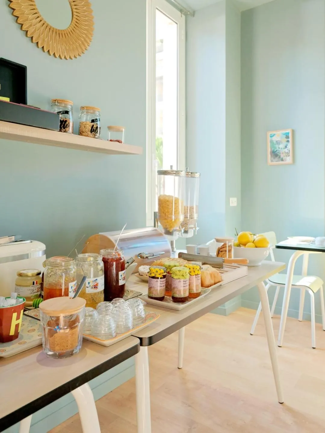 Breakfast in Hotel Lemon