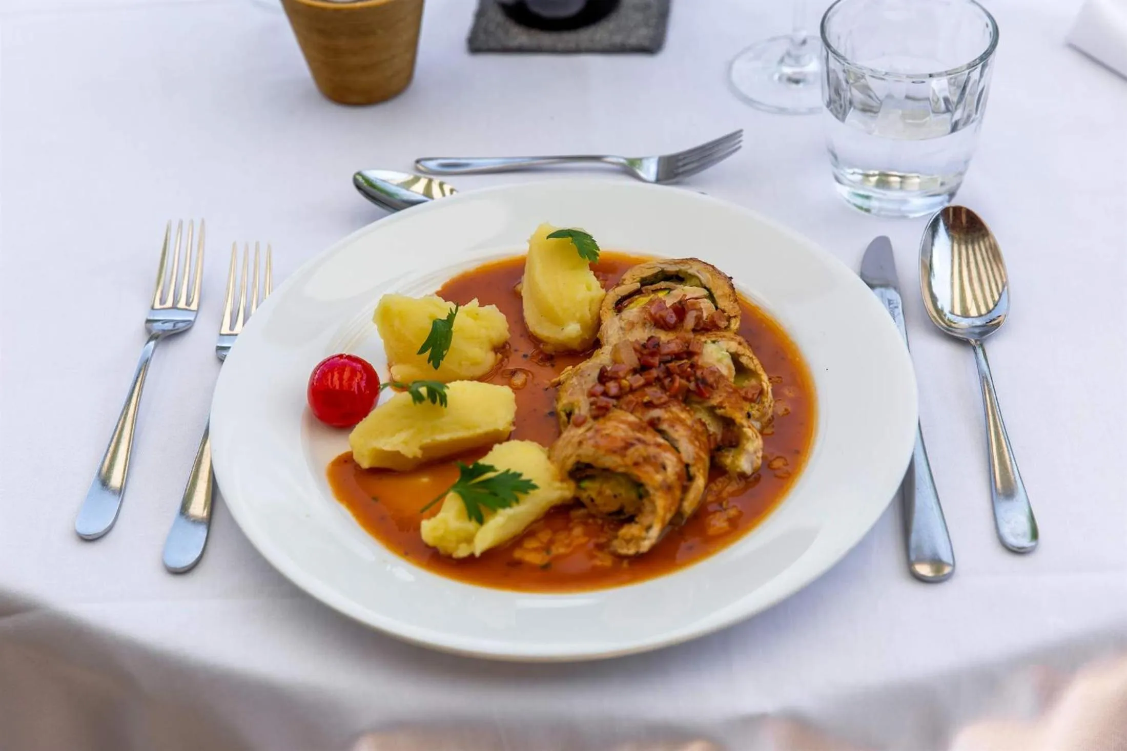 Restaurant/places to eat in Hotel St. Pankraz