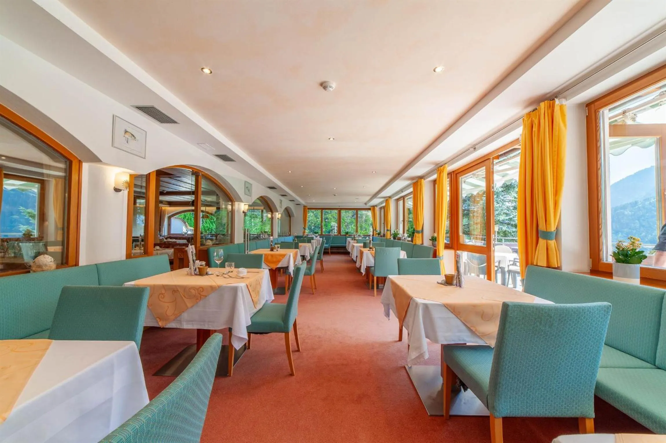 Restaurant/places to eat in Hotel St. Pankraz