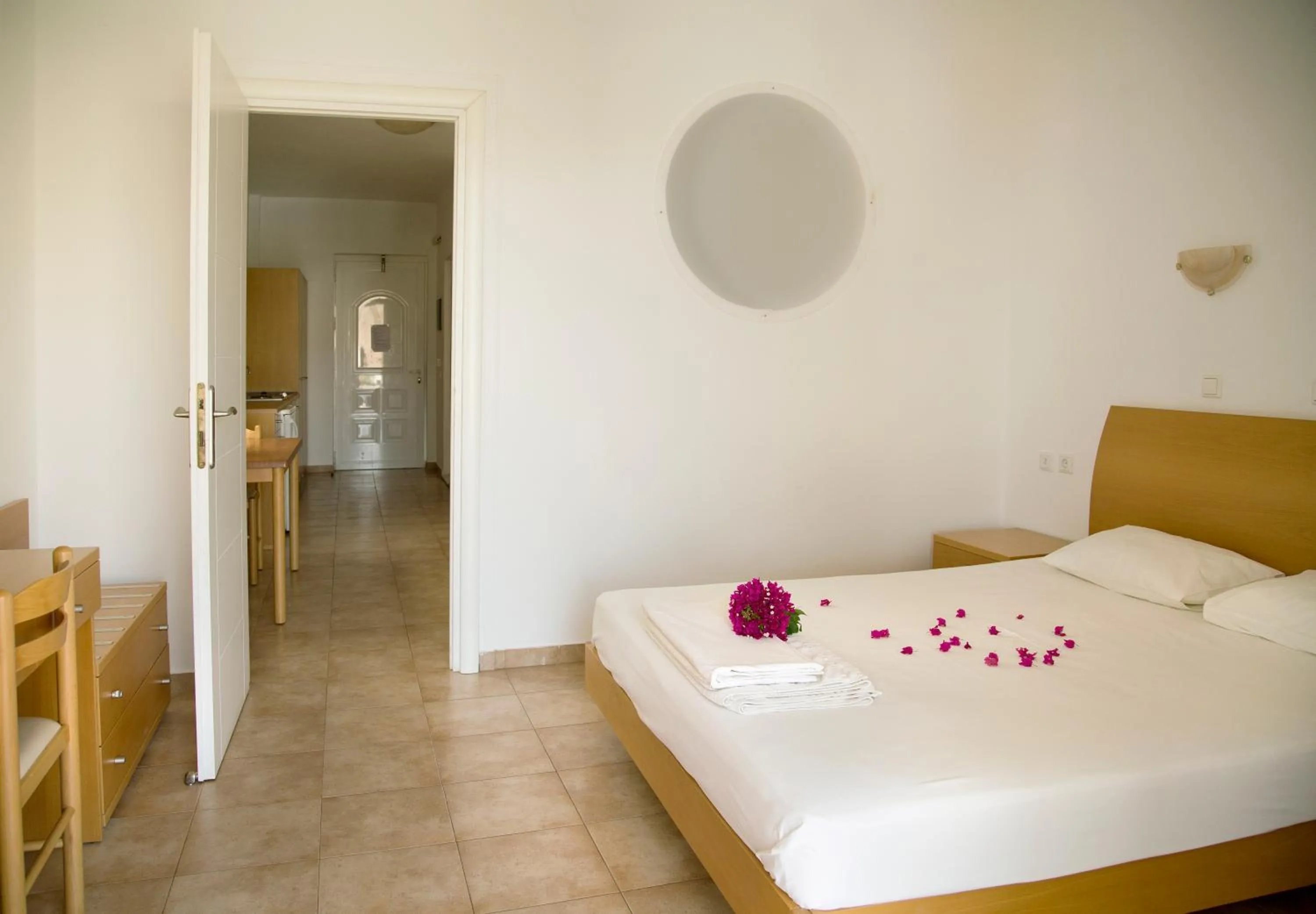 Bed in Lambis Studios & Apartments