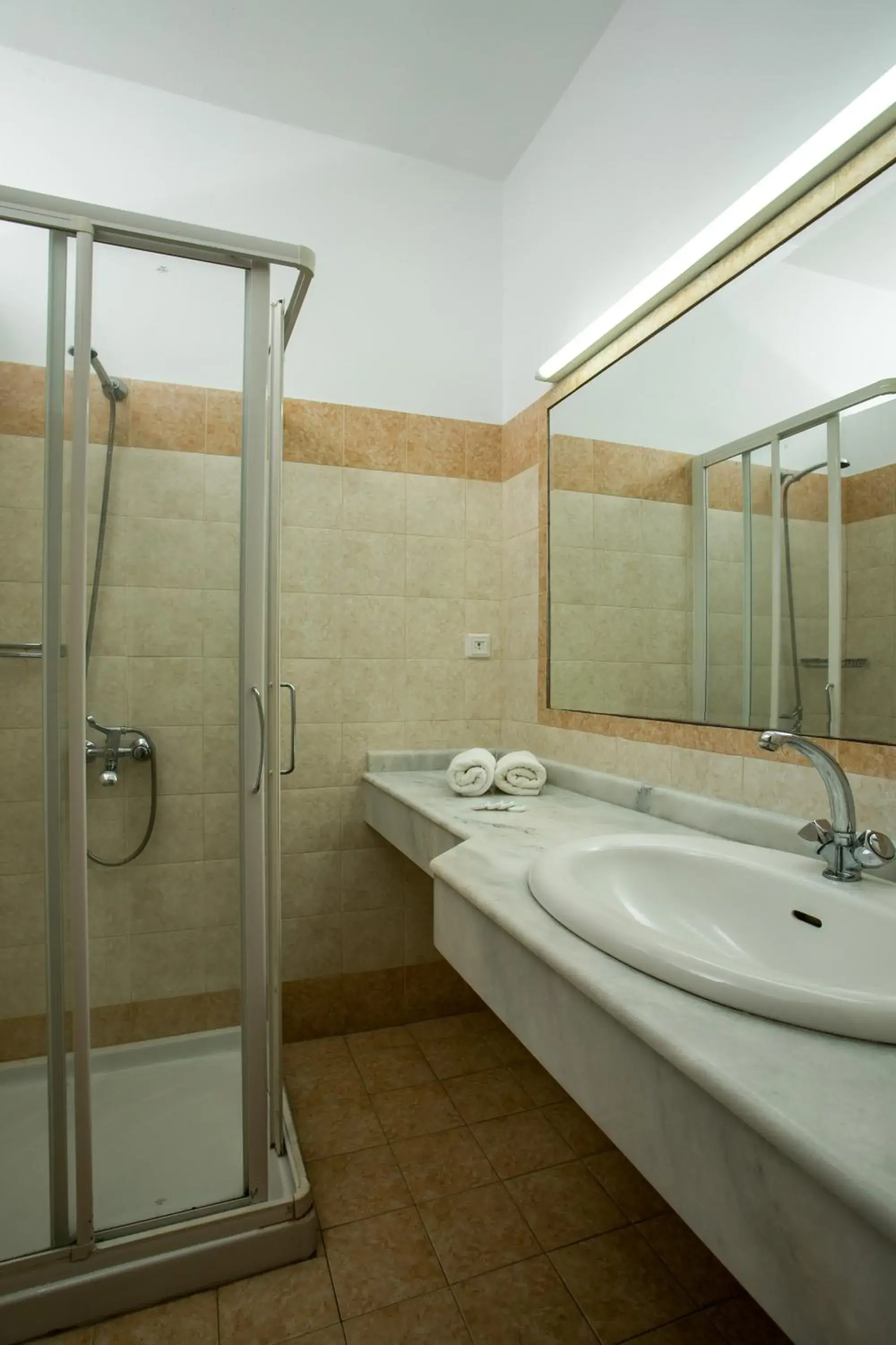 One-Bedroom Apartment (2 -4 Adults) in Lambis Studios & Apartments One-Bedroom Apartment (2 -4 Adults) in Lambis Studios & Apartments
