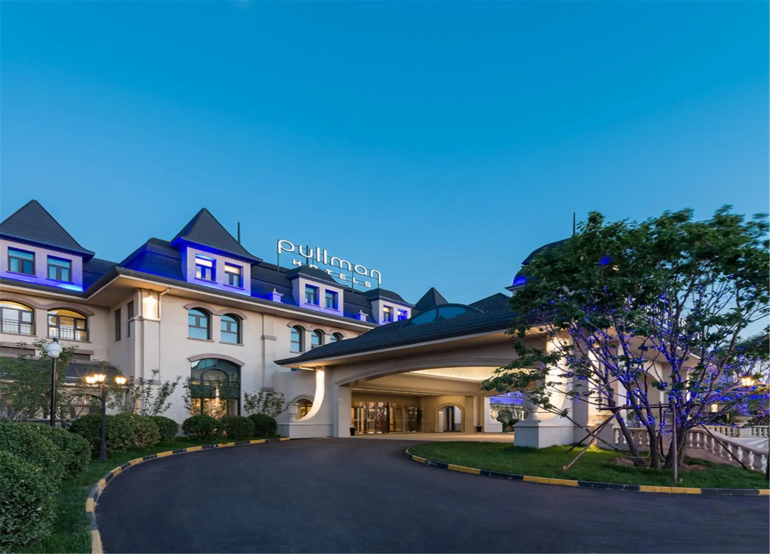 Facade/entrance in Pullman Tangshan Facade/entrance in Pullman Tangshan