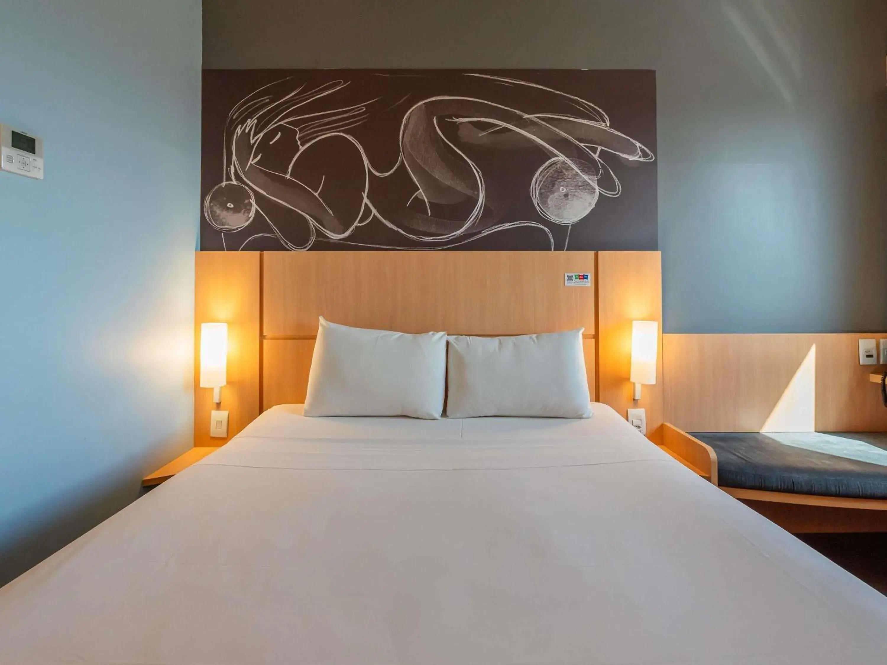 Bedroom, Bed in Ibis Guaratingueta Aparecida - Circuito da Fé Bedroom, Bed in Ibis Guaratingueta Aparecida - Circuito da Fé