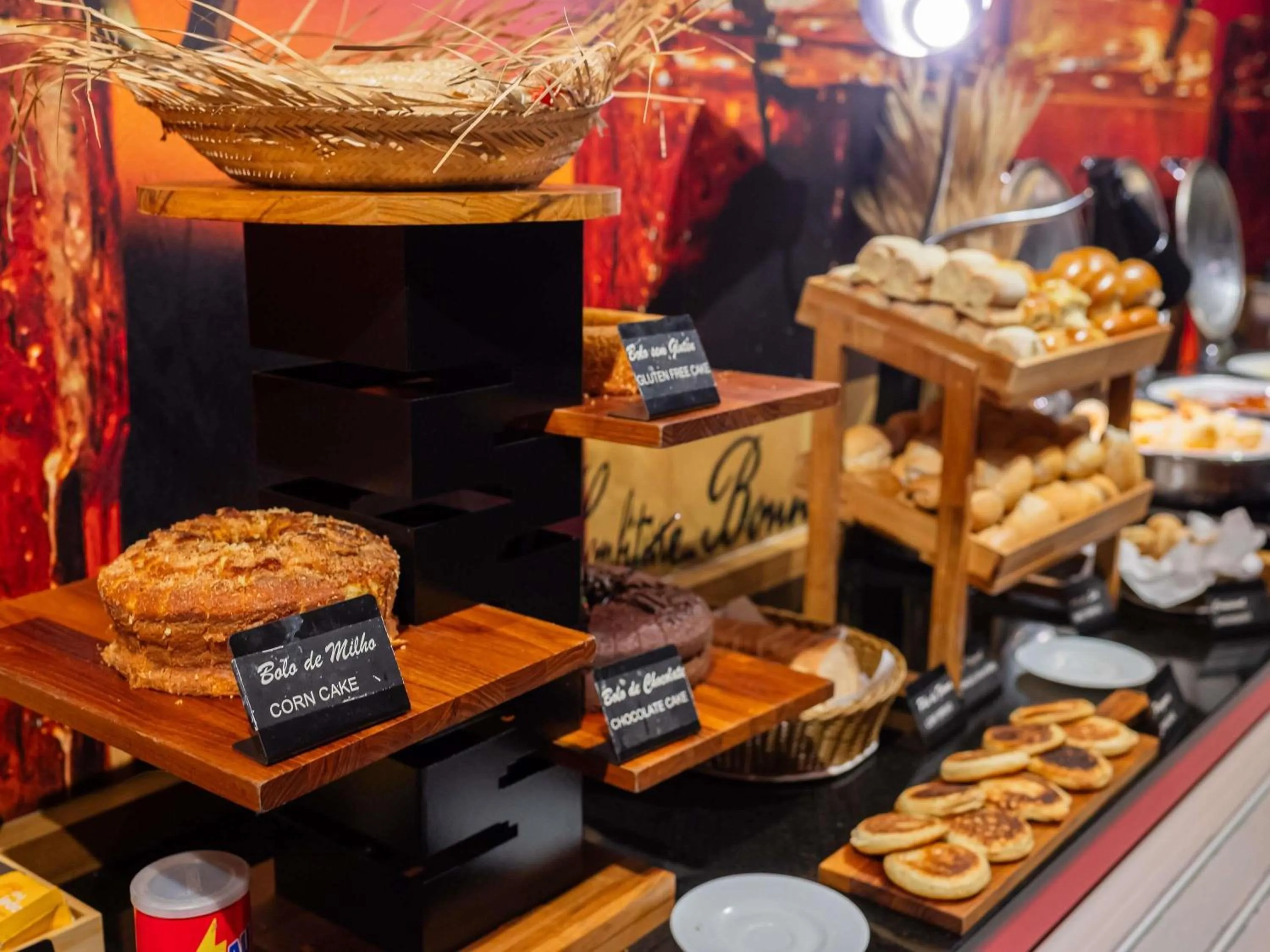 Breakfast in Ibis Guaratingueta Aparecida - Circuito da Fé