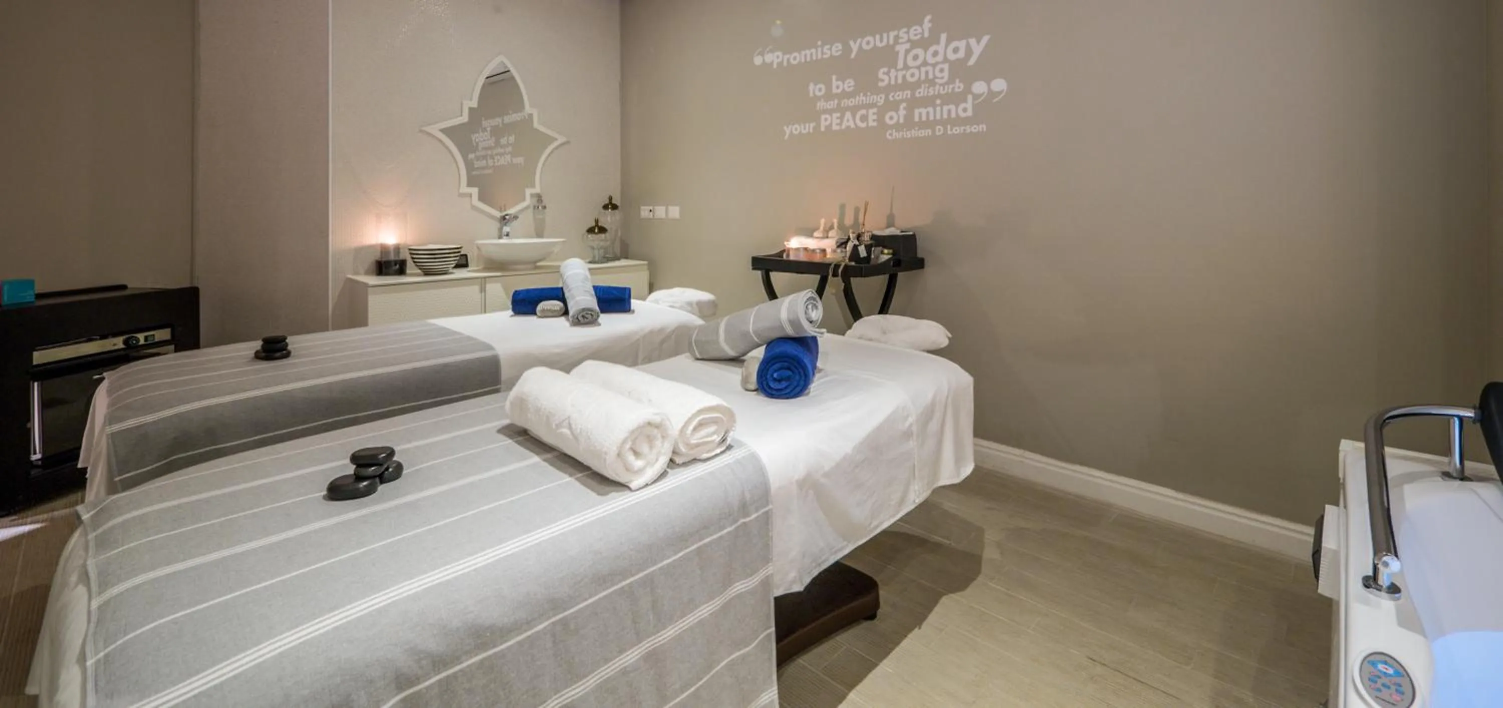 Massage, Bed in David Tower Hotel Netanya by Prima Hotels - 16 years Plus