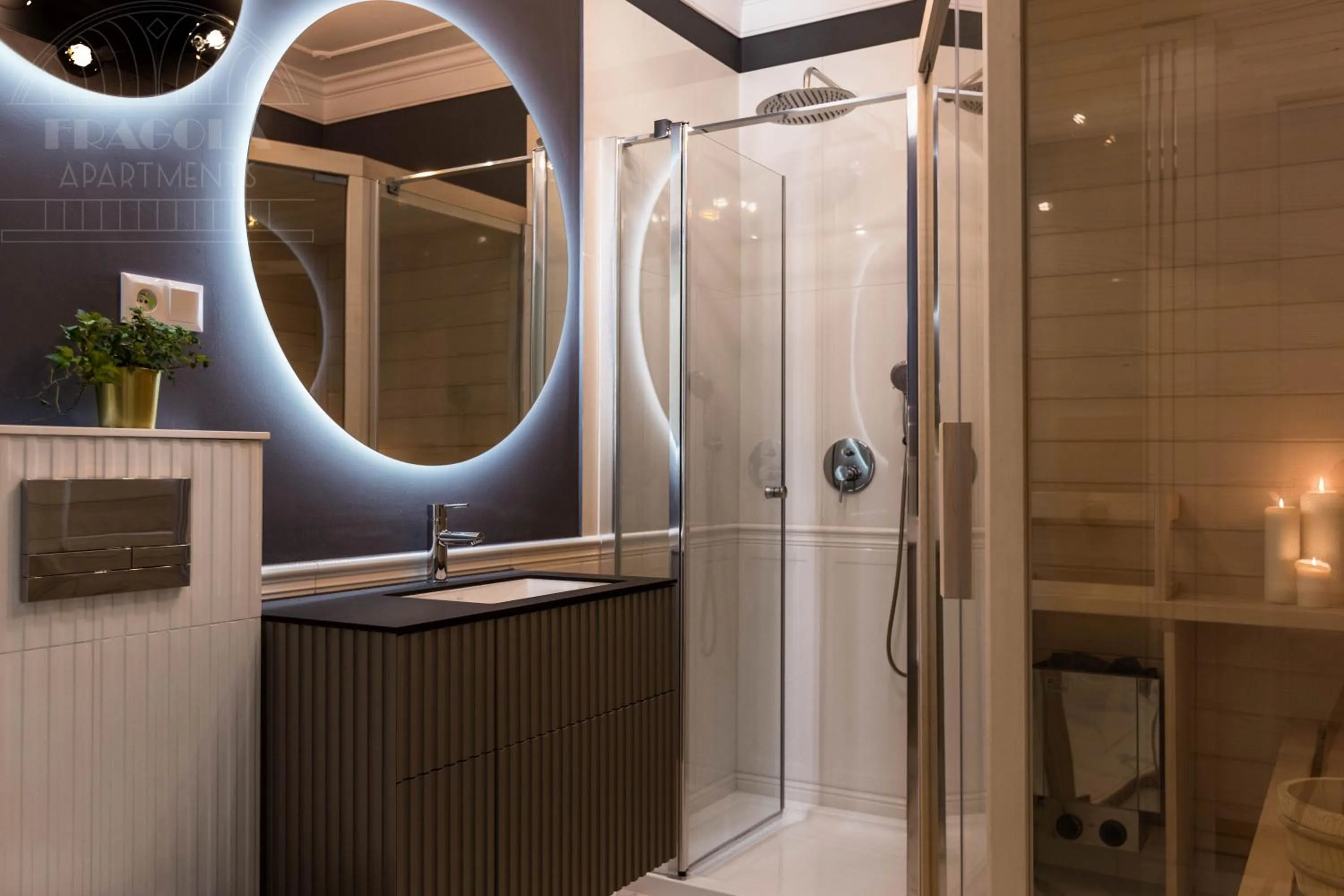 Shower in Fragola Apartments Old Town