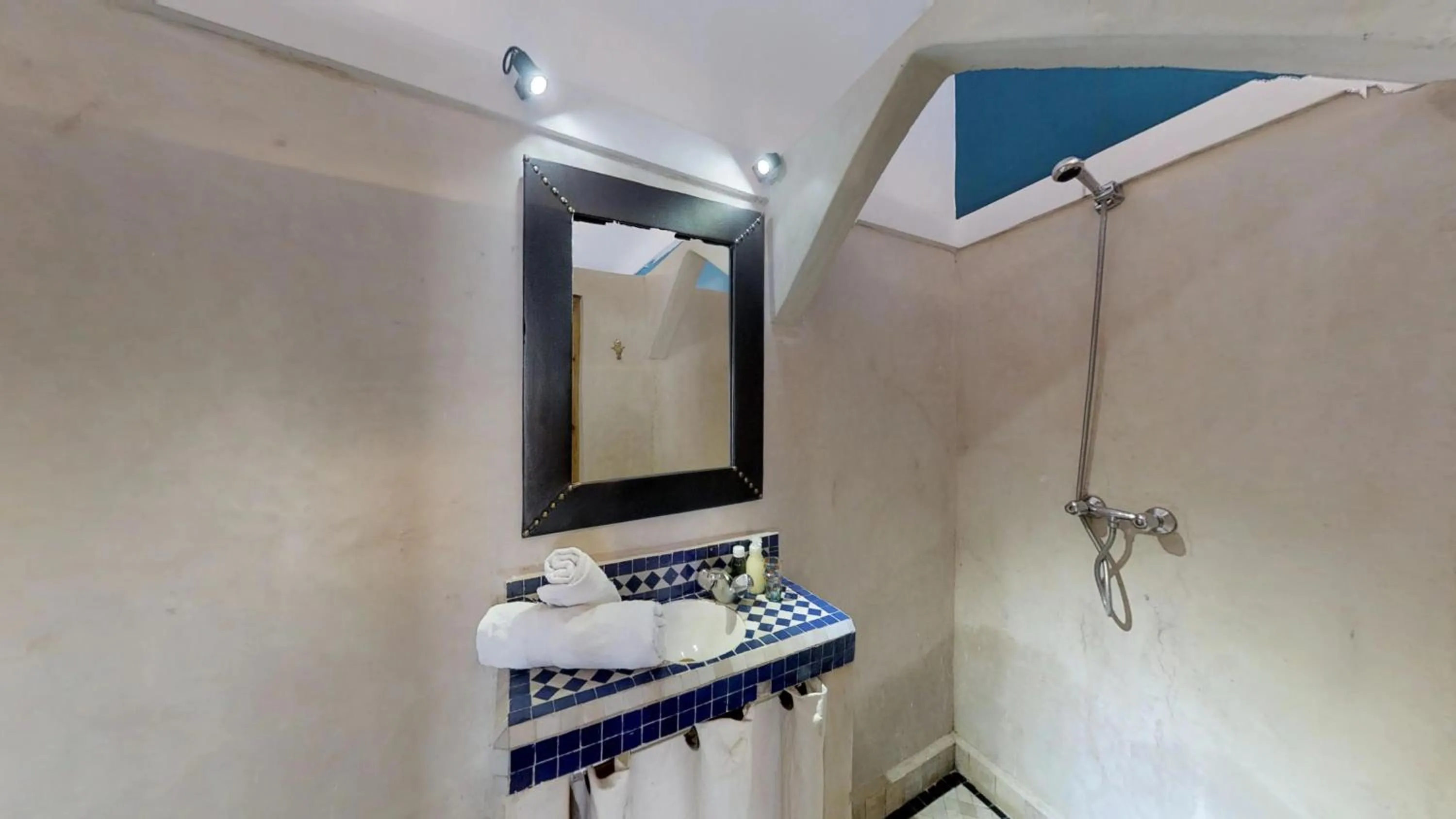 Bathroom in Riad Lamzia