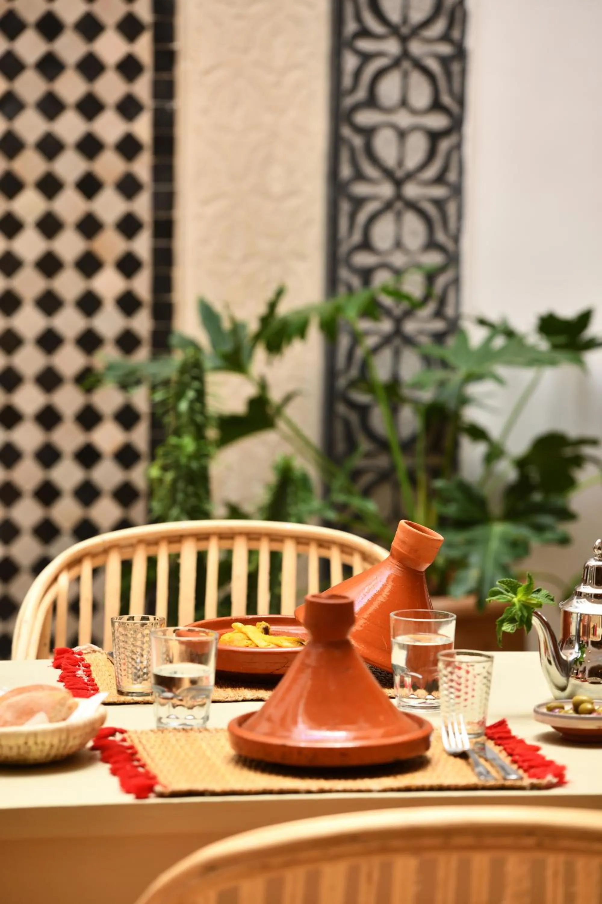 Restaurant/places to eat in Riad Lamzia