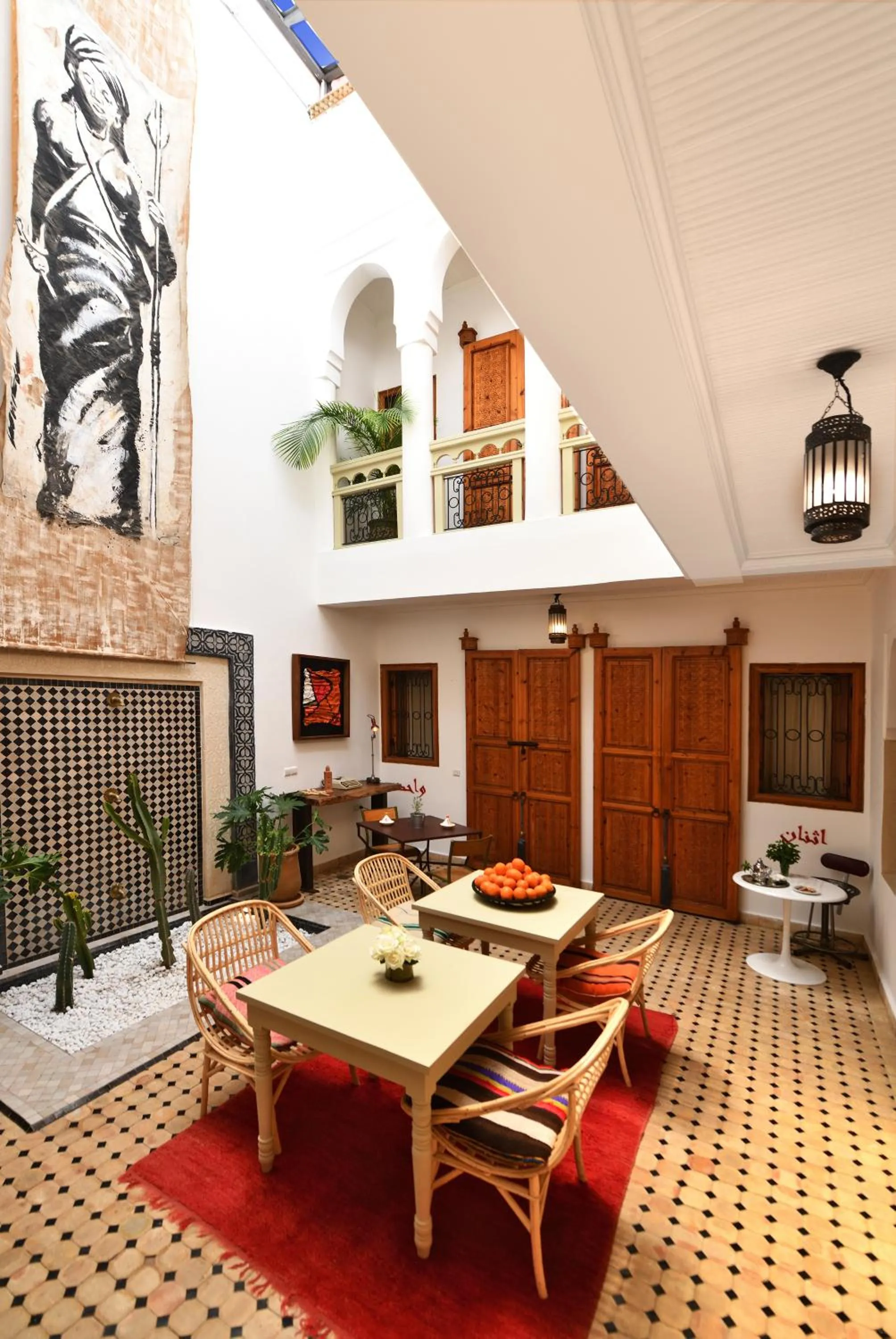 Restaurant/places to eat in Riad Lamzia