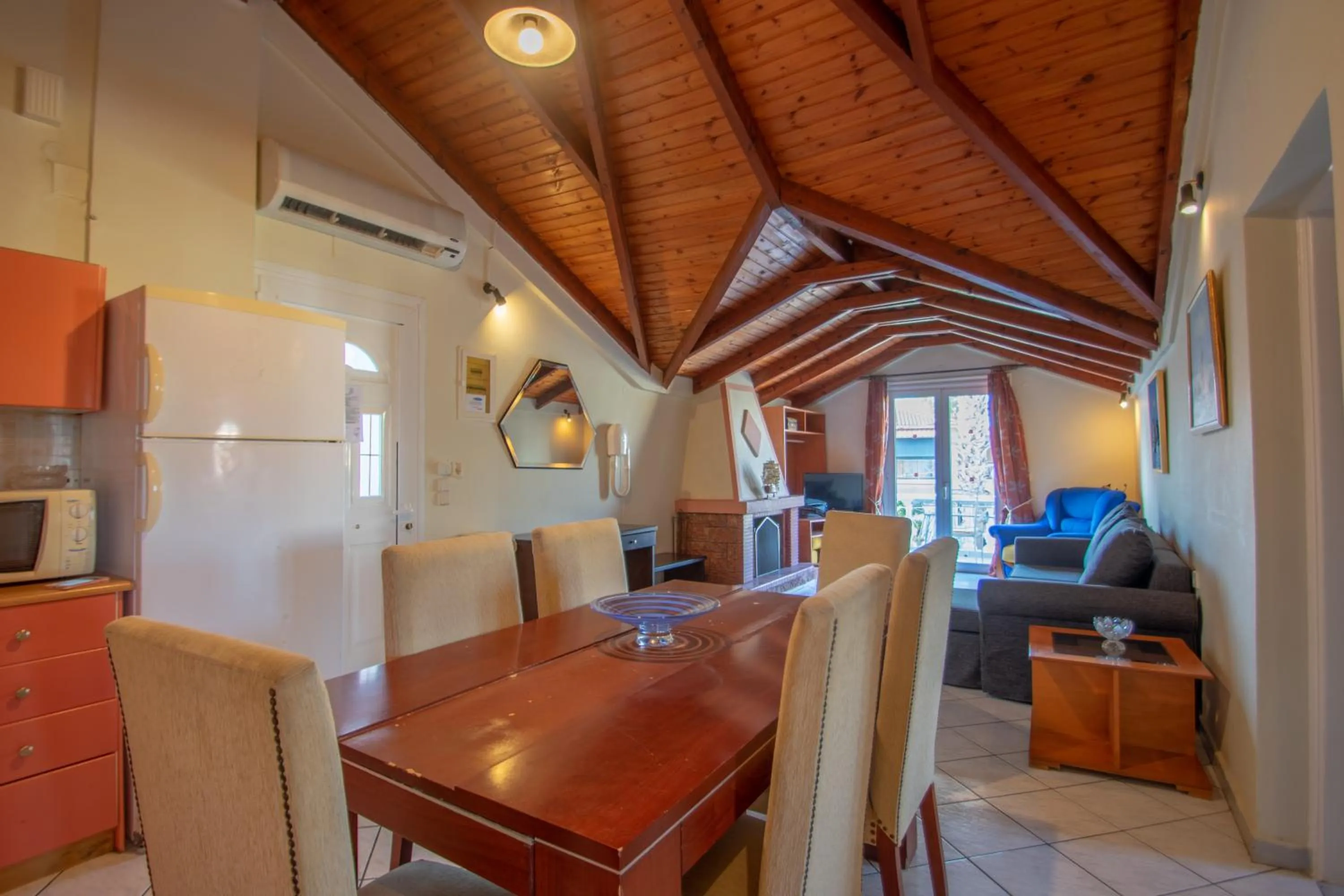 Seating area in Paradise Apartments