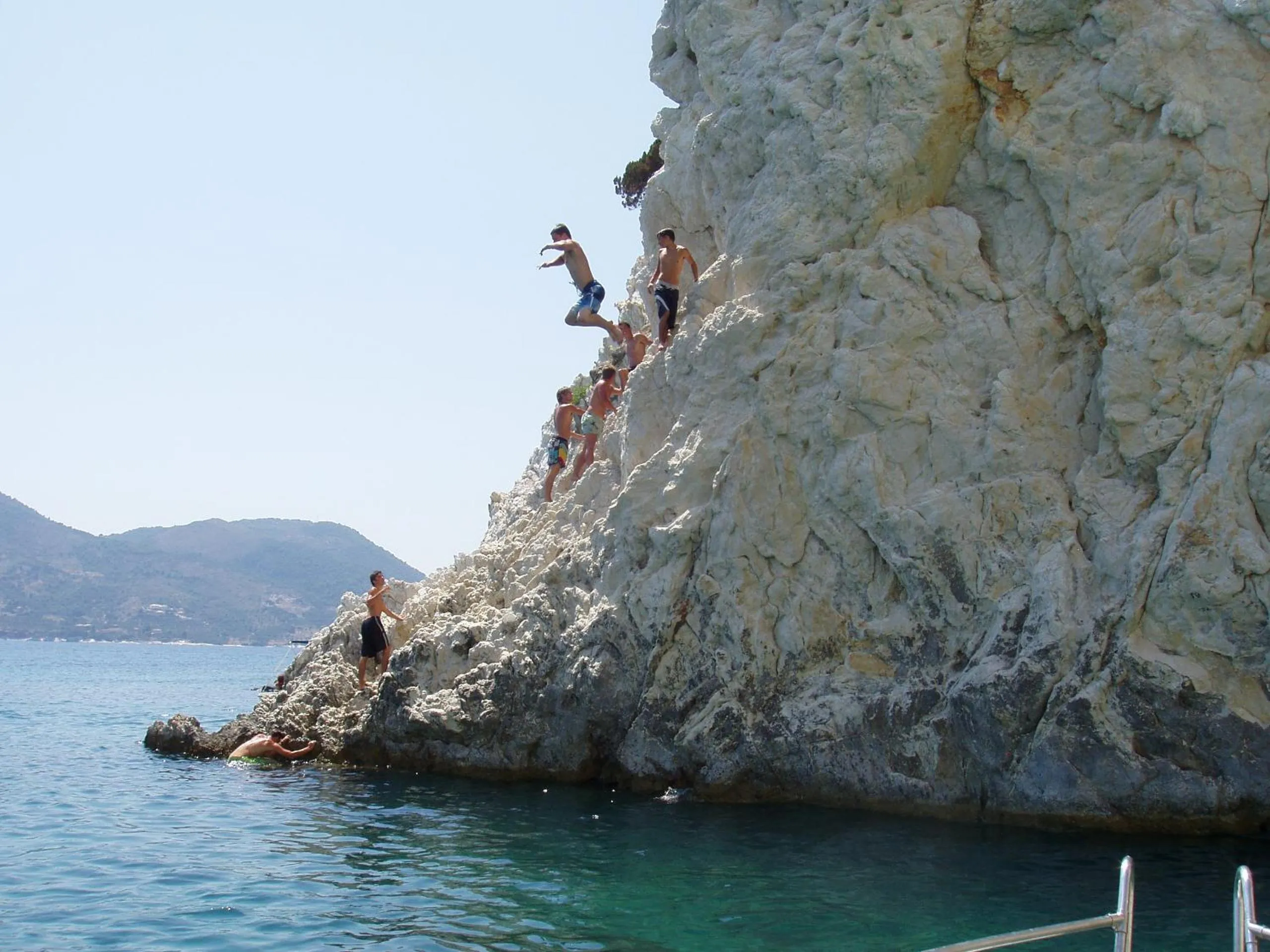 Diving in Paradise Apartments